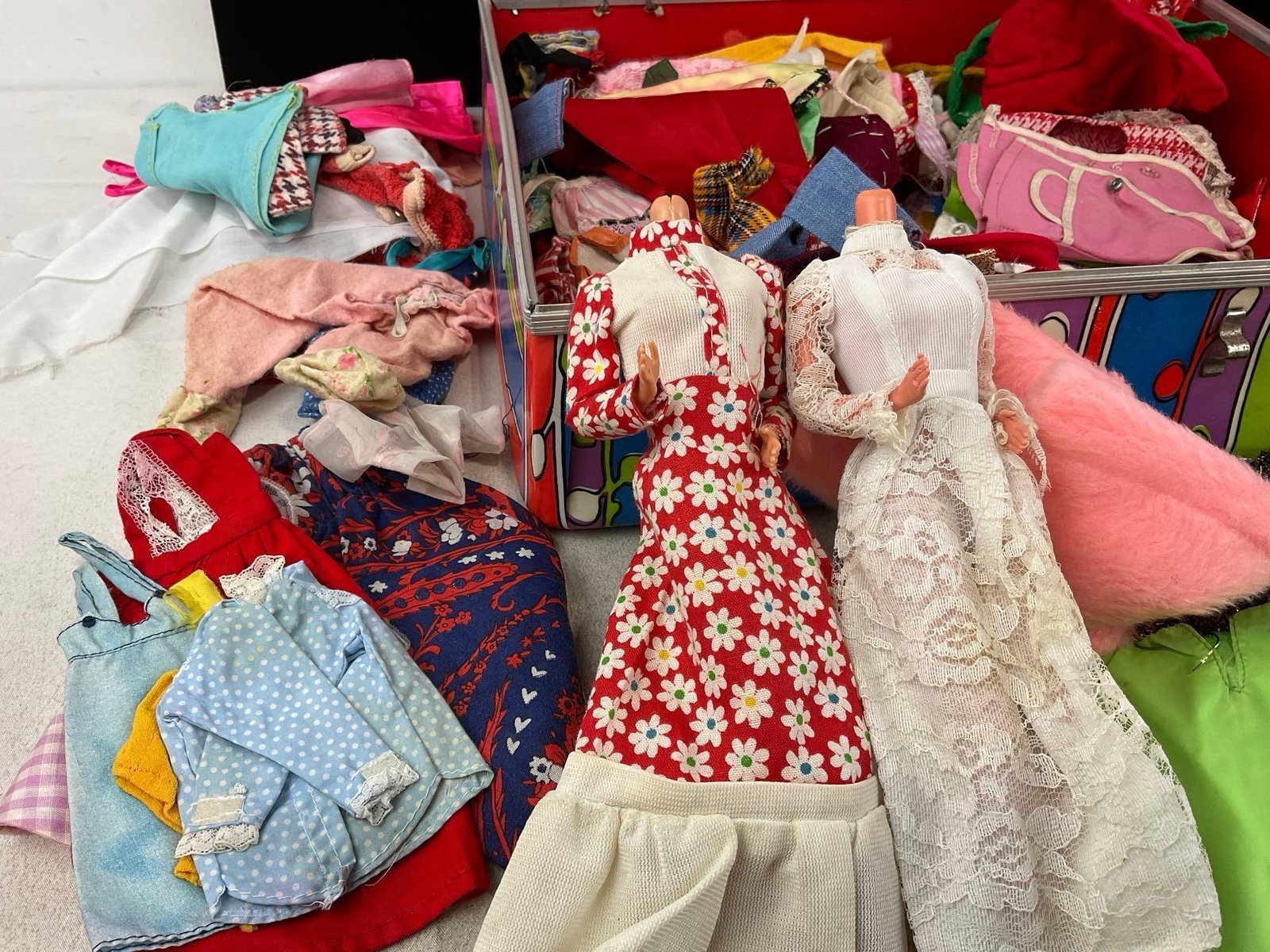 Vintage 1960s style Suitcase w/Dolls, Mattel Ken Doll, some Barbie Pieces, and lots of Clothes - 3