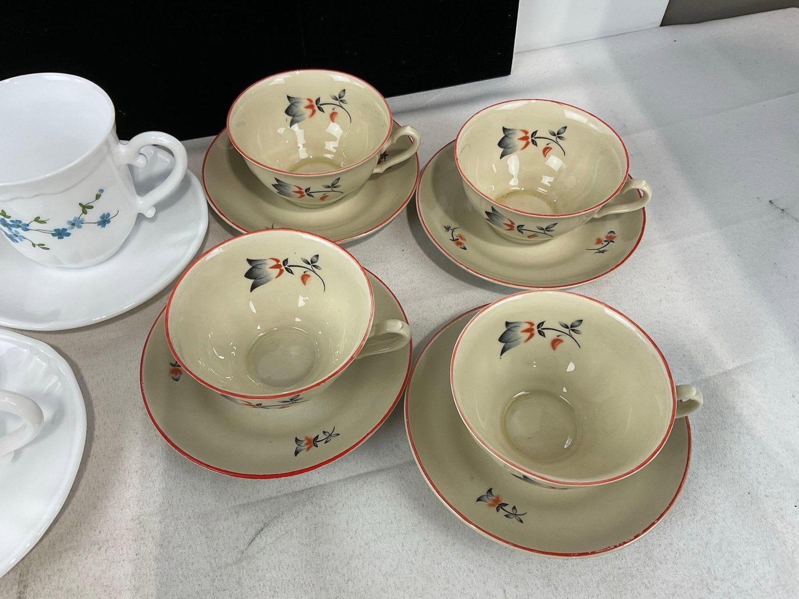 1970s Arcopel France Veronica Pattern Cups & Saucers, Milk Glass, Finnish China, 4 Cups & saucers - 4