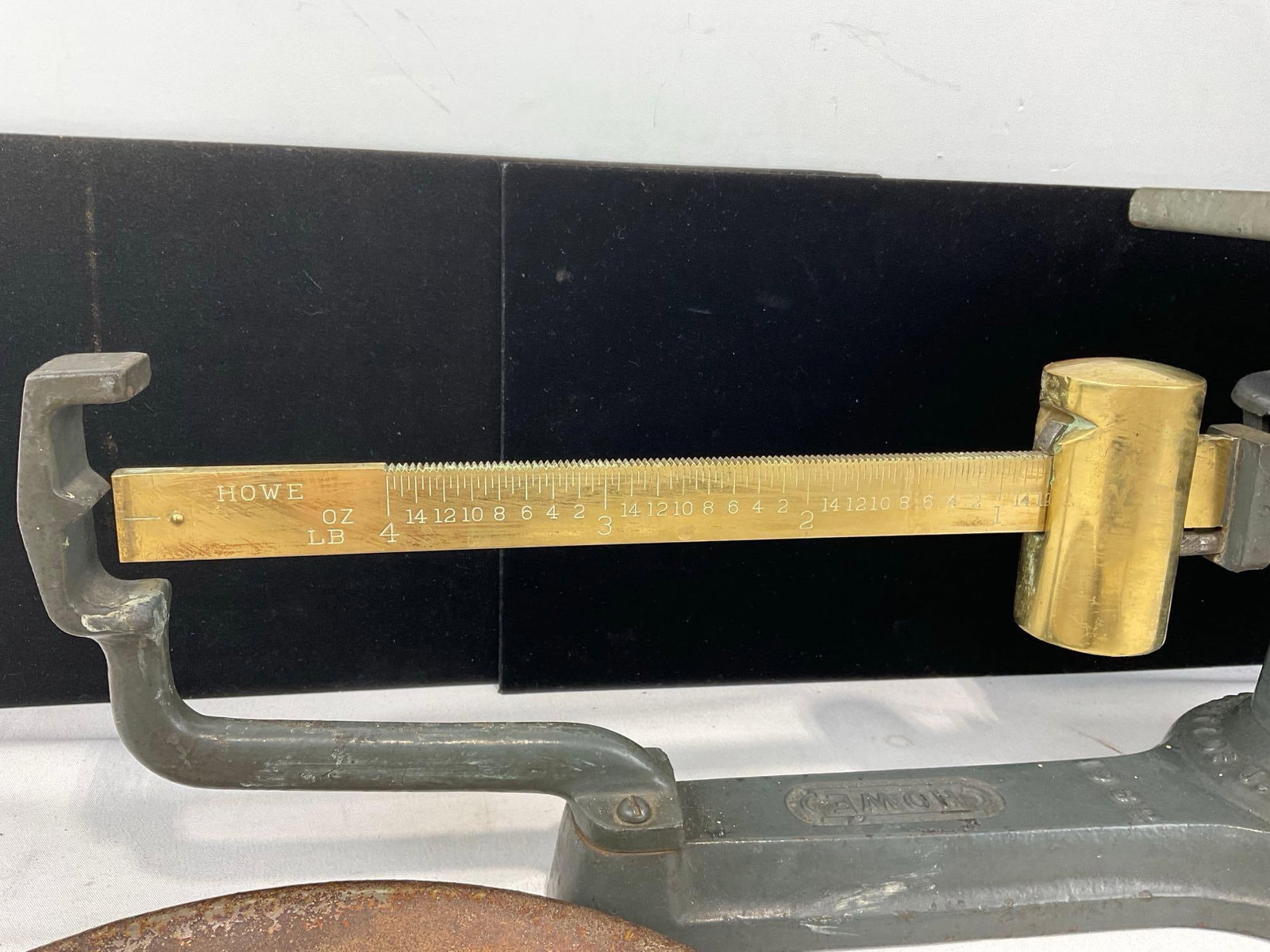 Early 20th Century 1932 Howe Scale, Cast Iron Platform Scale w/Brass Counterbalance, 10x20x11 inc... - 4