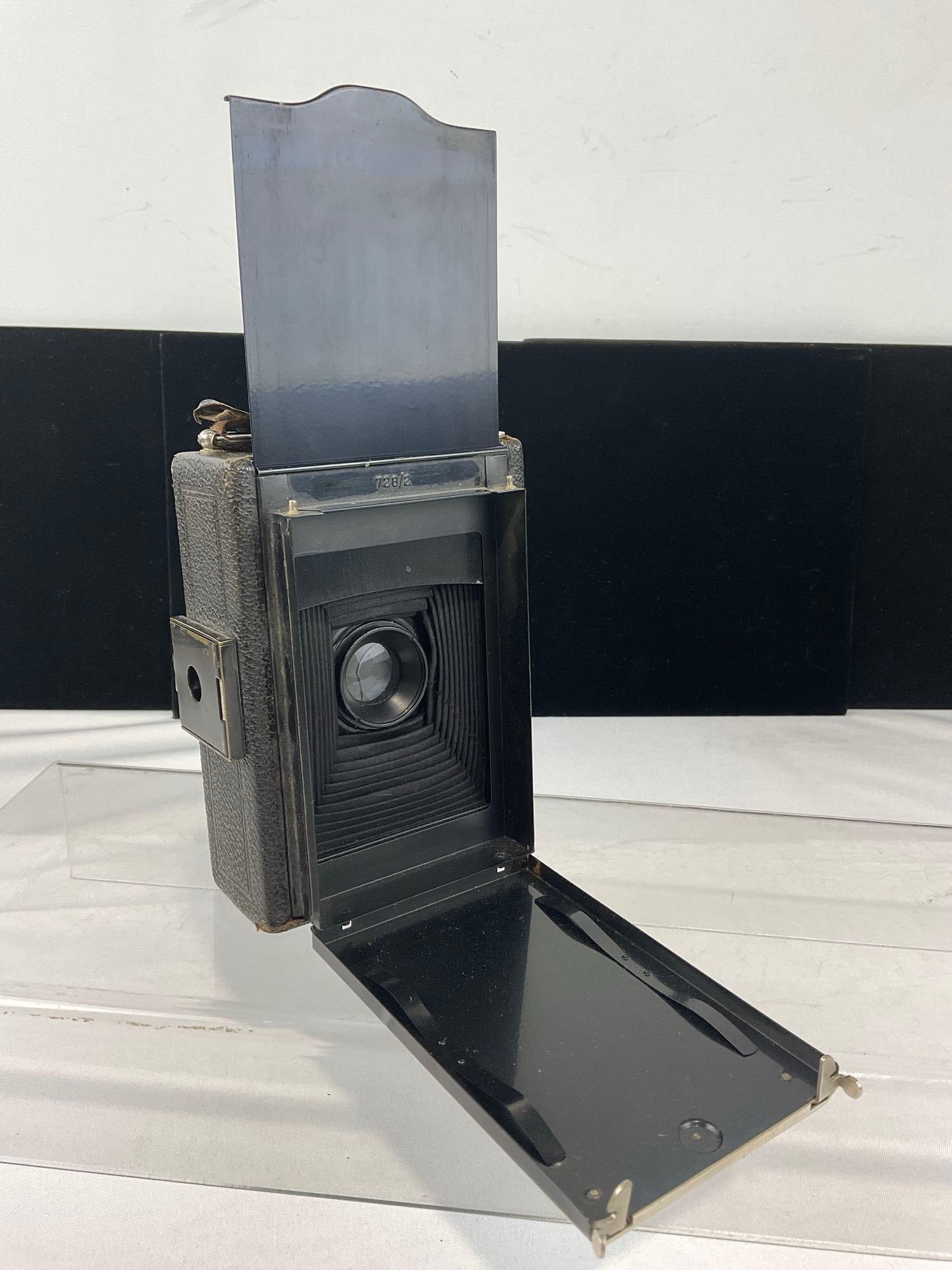 Vintage ICA Folding Plate Camera, Carl Zeiss Lens w/Compur Shutter, 7x5x3 inches - 5