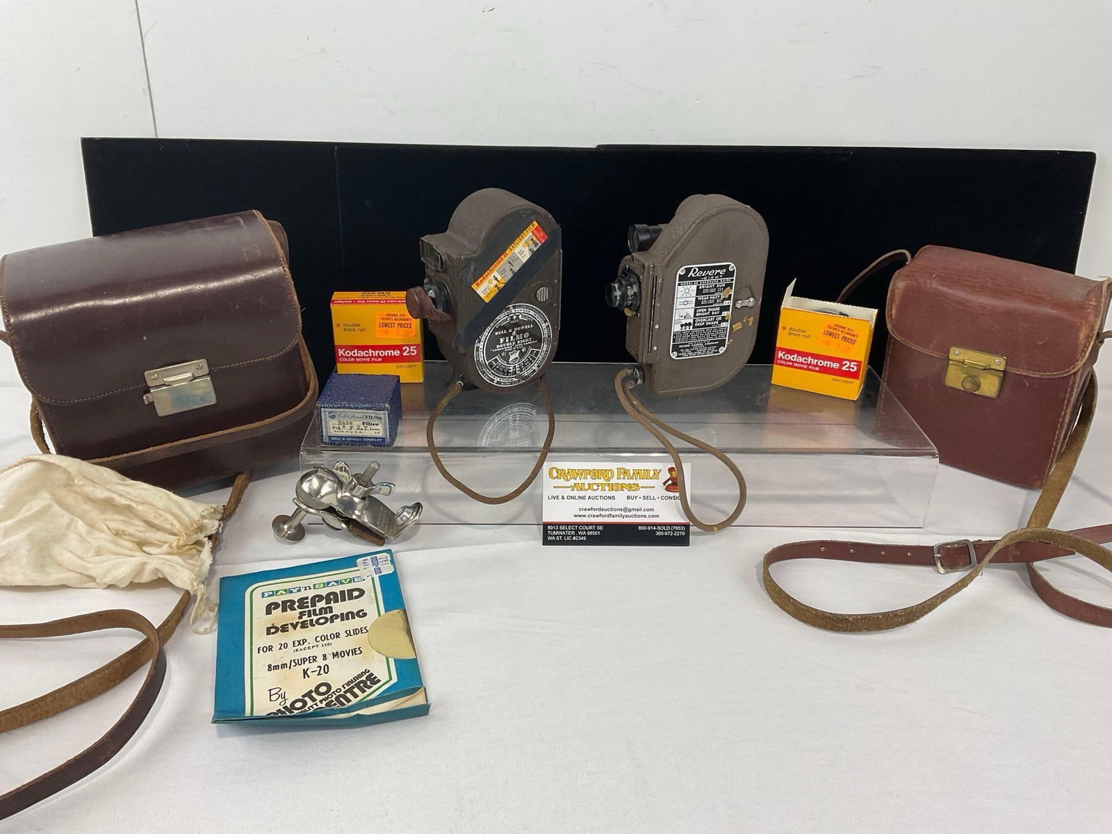 Revere Eight & Bell & Howell Filmo Double Eight Companion Cine Cameras w/Leather Cases (1 of 8)