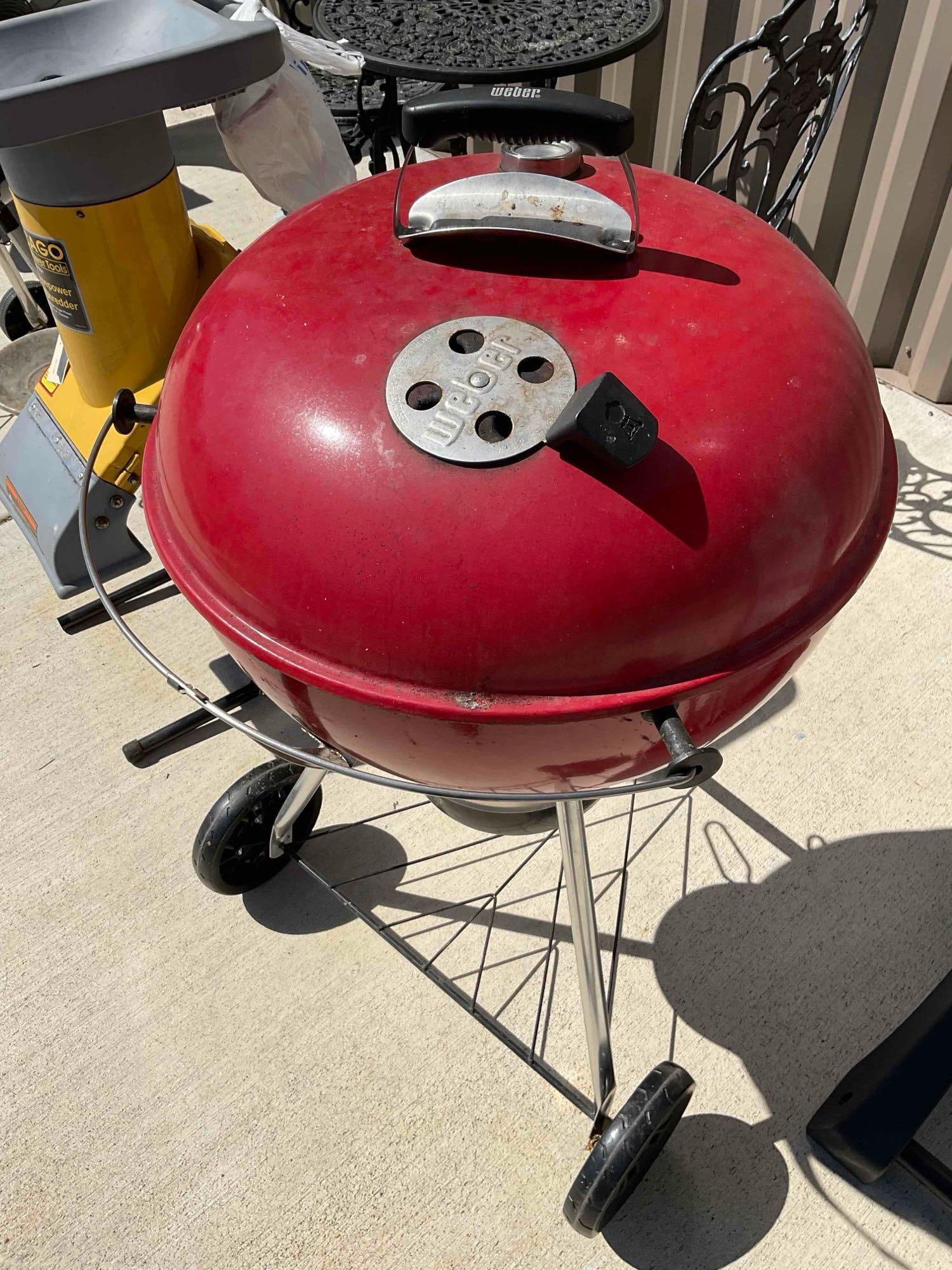 Weber Red Original Kettle Charcoal Barbecue Grill. Fair Condition. See pics. - 3