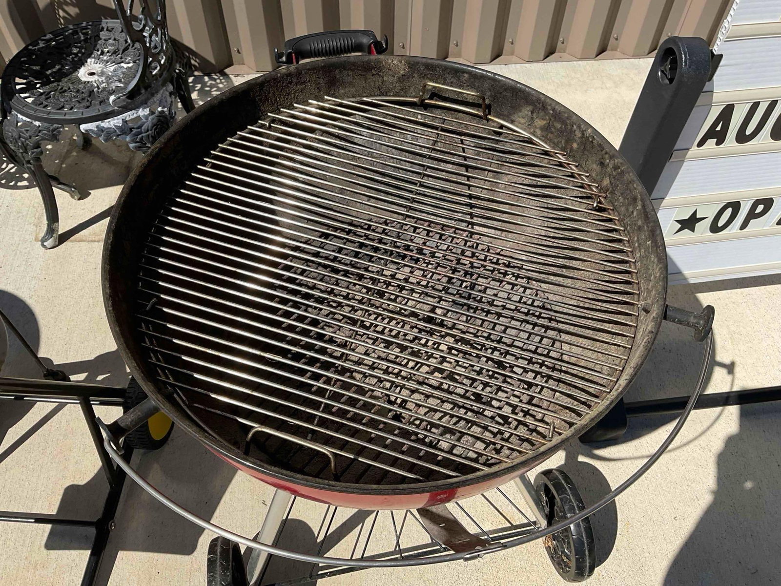 Weber Red Original Kettle Charcoal Barbecue Grill. Fair Condition. See pics. - 5