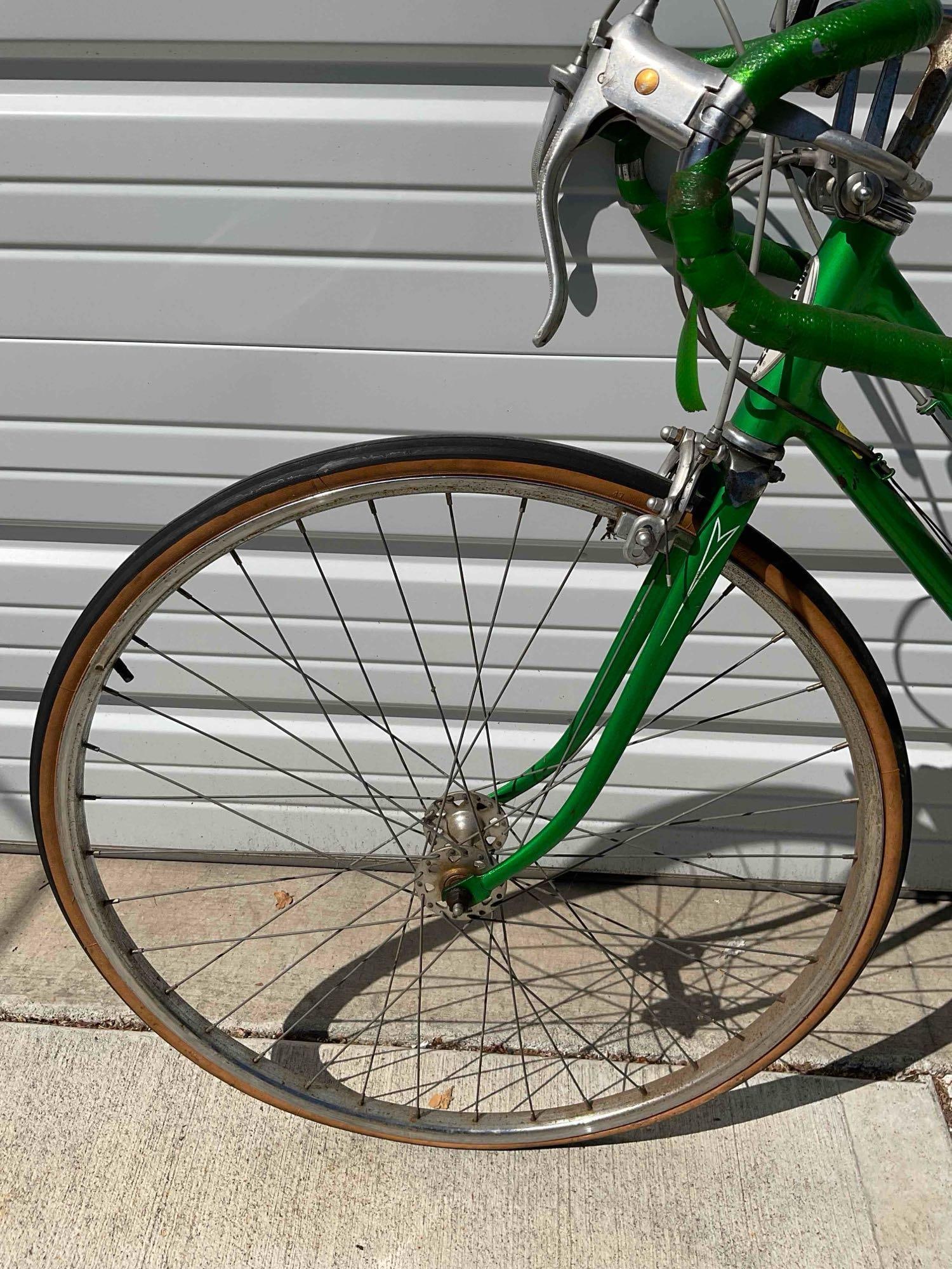 Vintage Green Schwinn Varsity 10 Speed Bicycle w/ 25" Wheels. Fair Condition. See pics. - 7