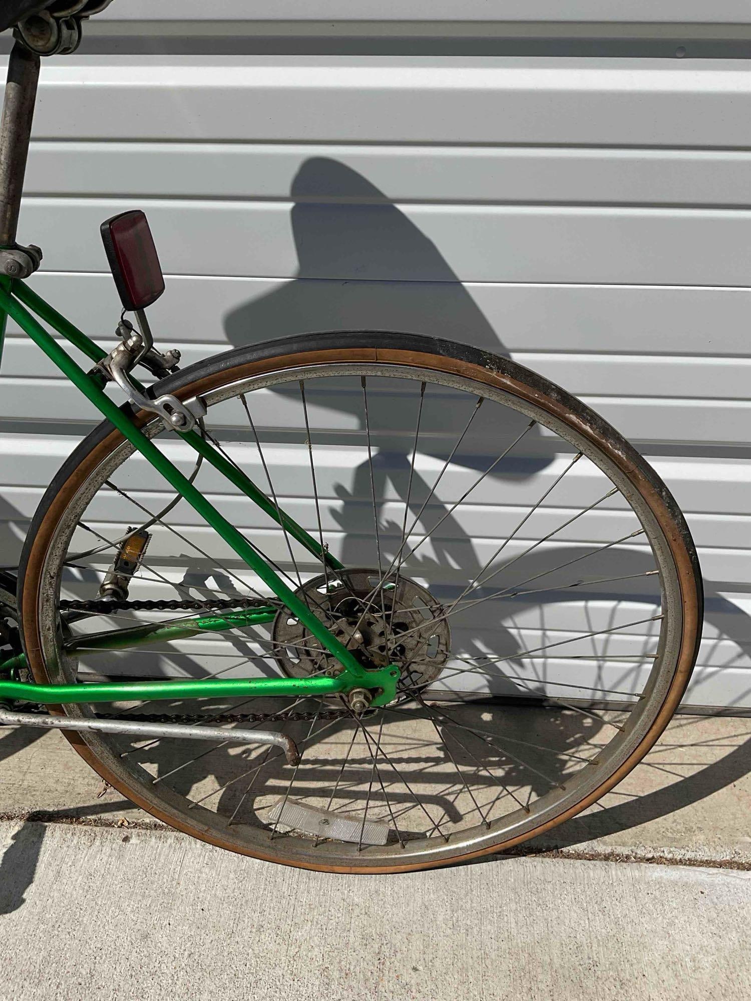 Vintage Green Schwinn Varsity 10 Speed Bicycle w/ 25" Wheels. Fair Condition. See pics. - 8