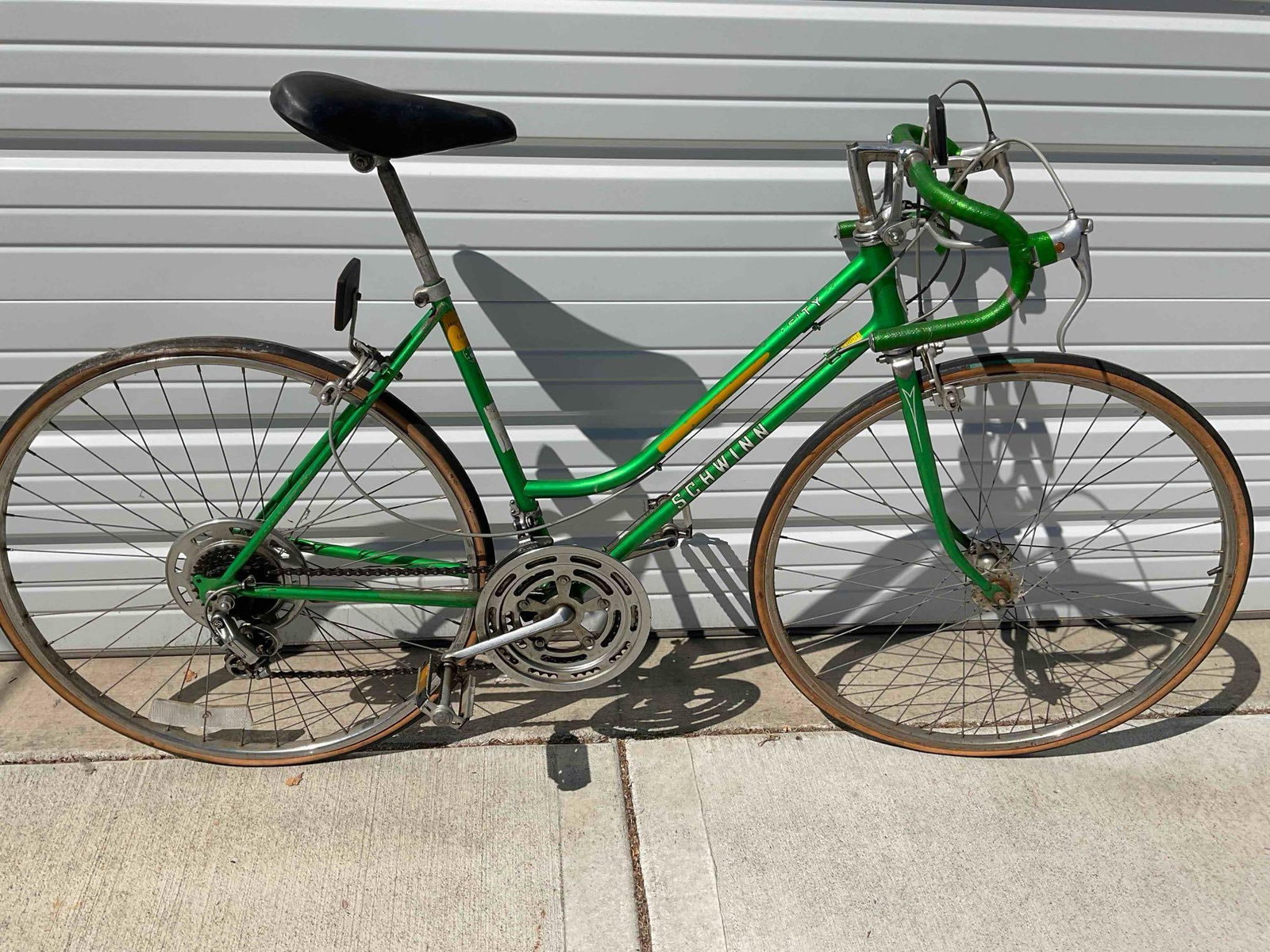 Vintage Green Schwinn Varsity 10 Speed Bicycle w/ 25" Wheels. Fair Condition. See pics. - 9