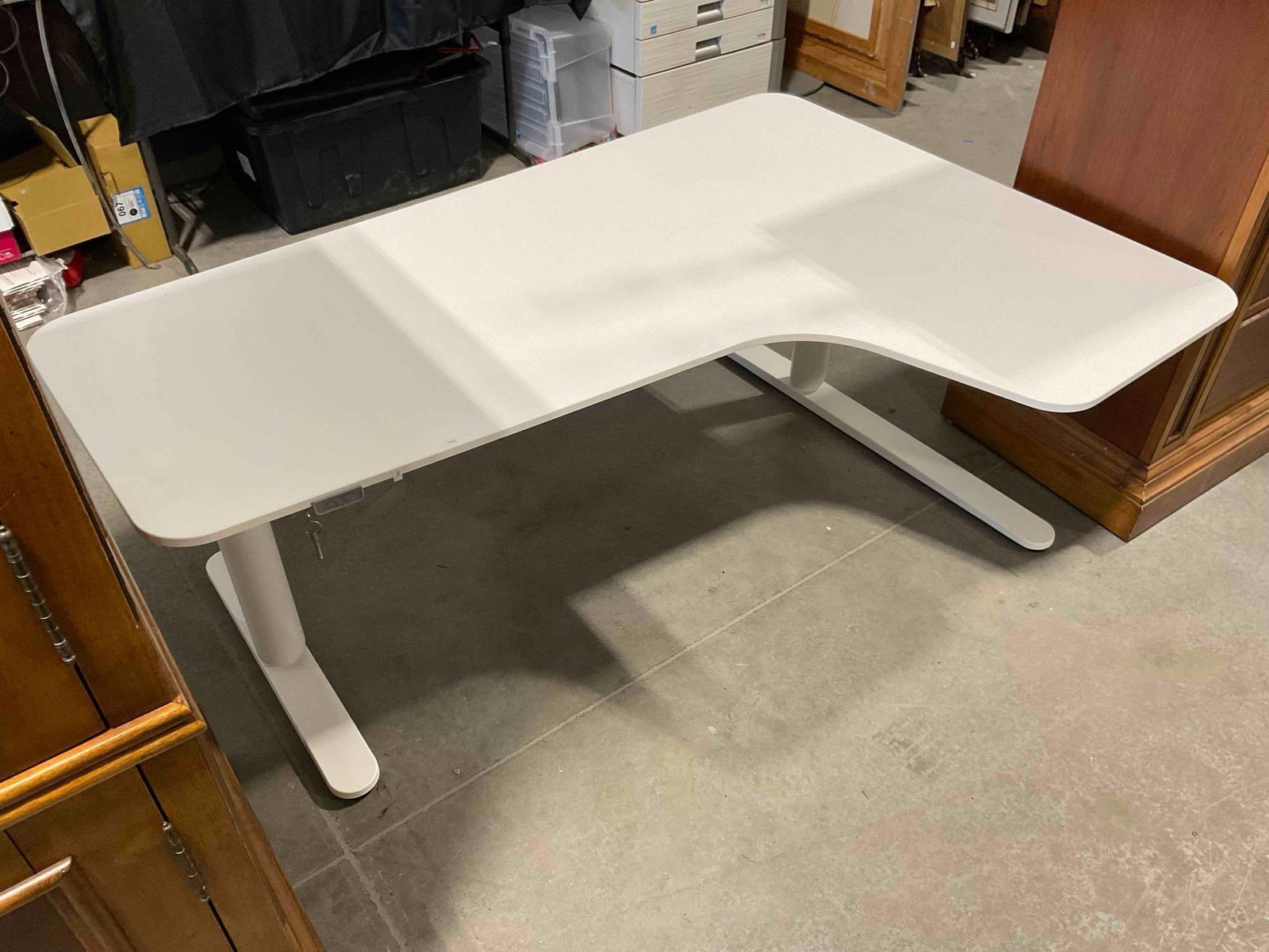 IKEA BEKANT Ergonomic Corner Desk w/ Motorized Height Adjustable Legs. Good Condition. (1 of 7)