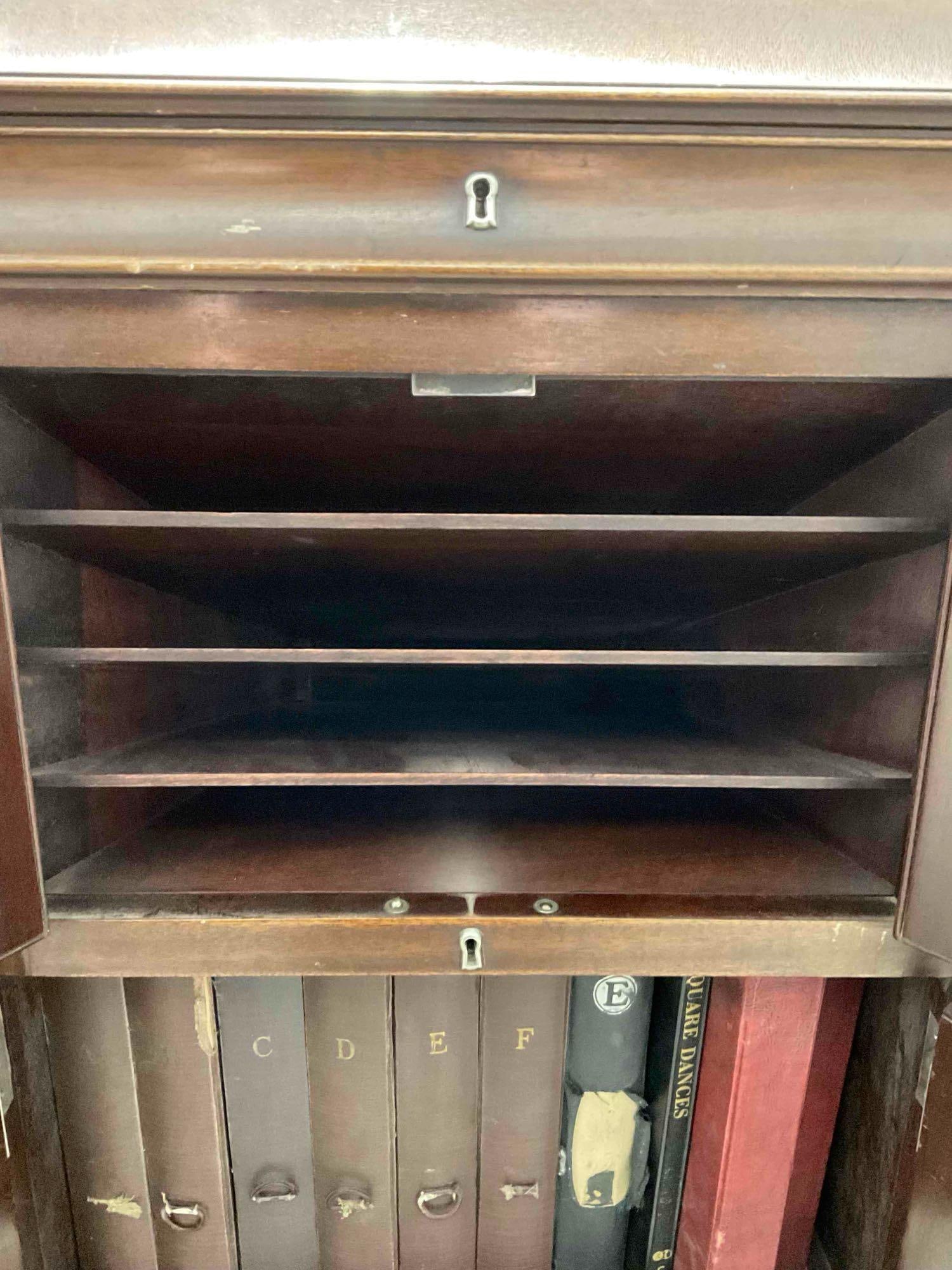 Antique Victor Talking Machine Co. Victrola Model VV-XIV w/ Uncounted Record Collection. - 5