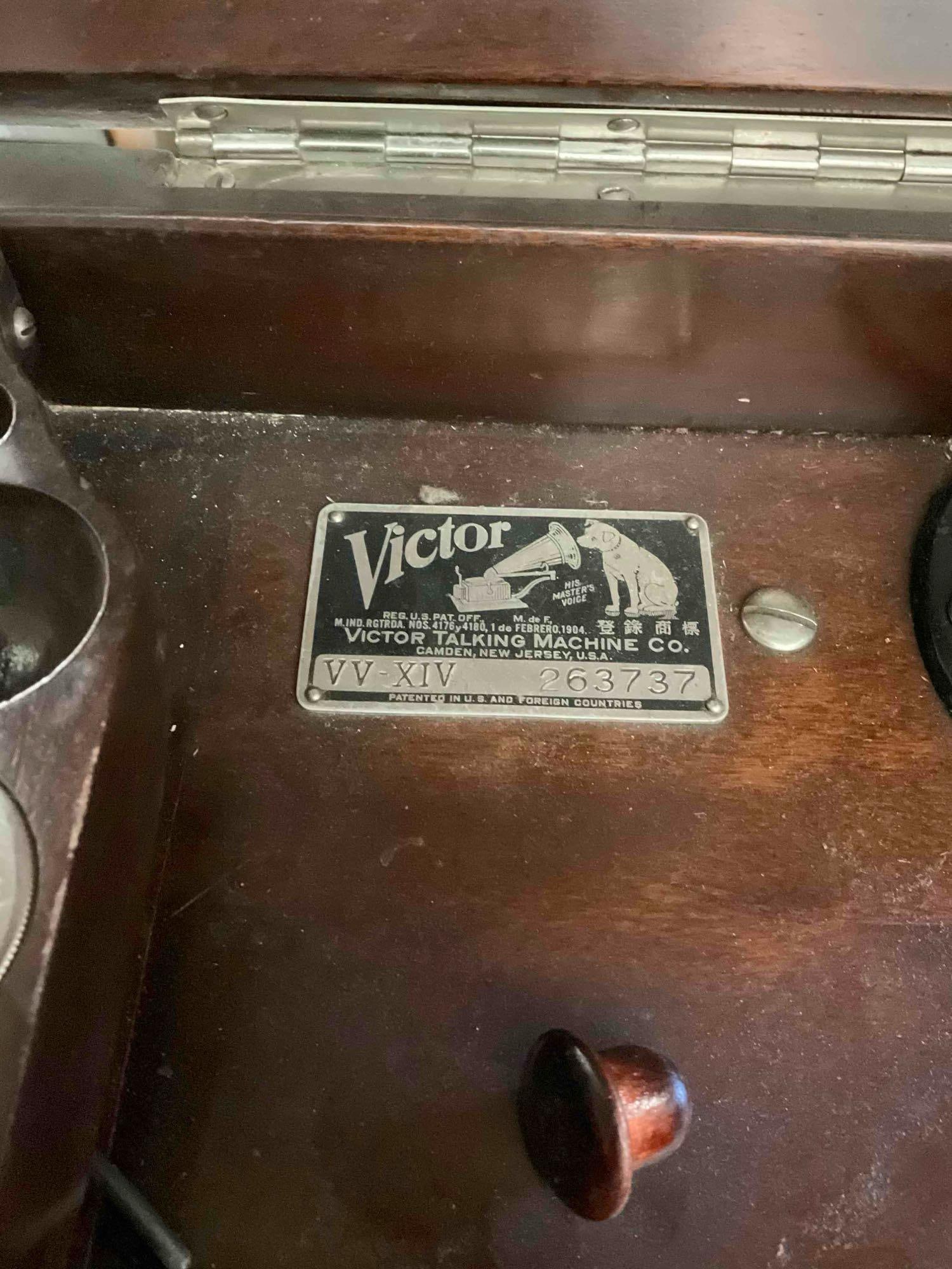 Antique Victor Talking Machine Co. Victrola Model VV-XIV w/ Uncounted Record Collection. - 8
