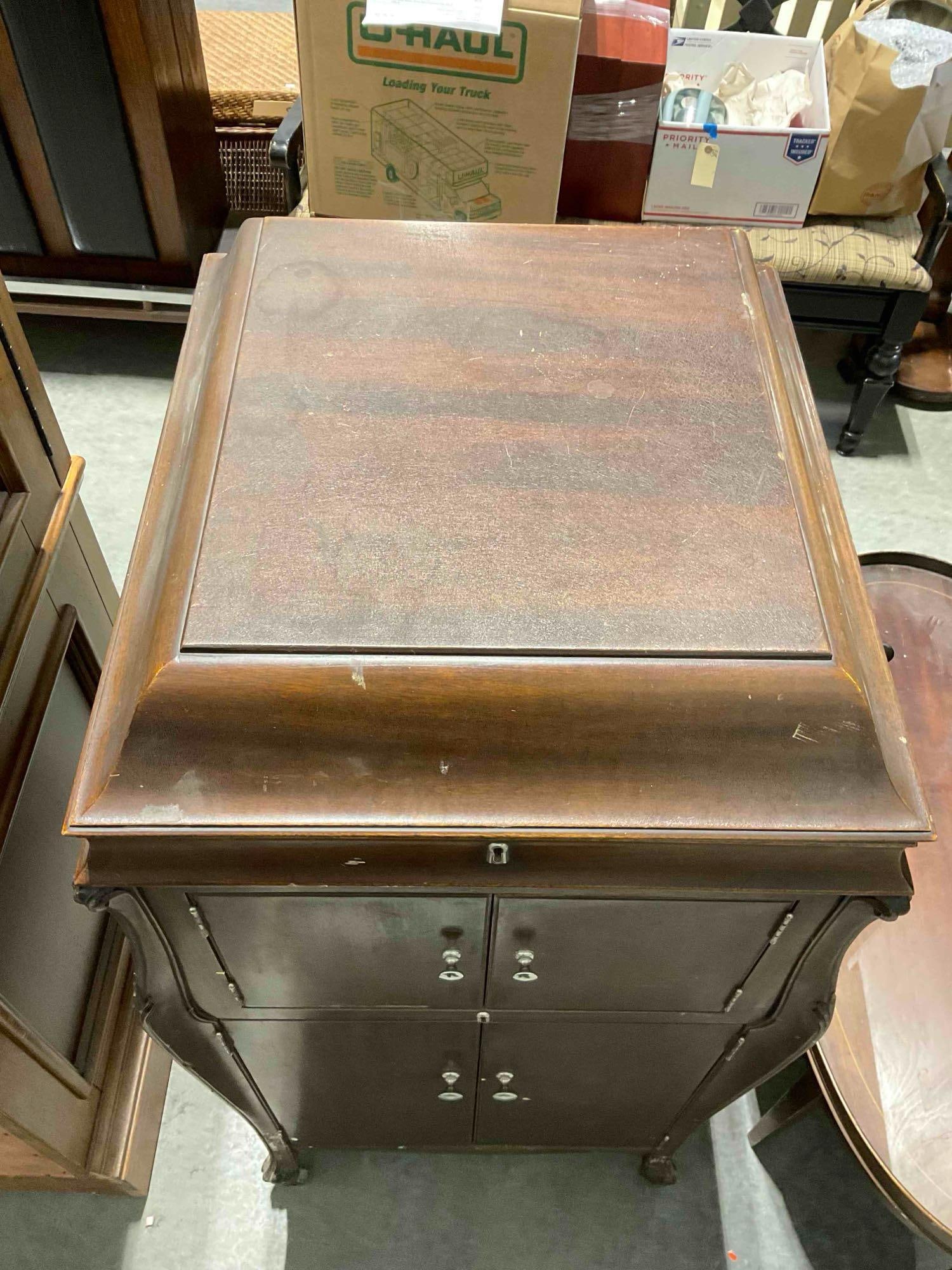 Antique Victor Talking Machine Co. Victrola Model VV-XIV w/ Uncounted Record Collection. - 9