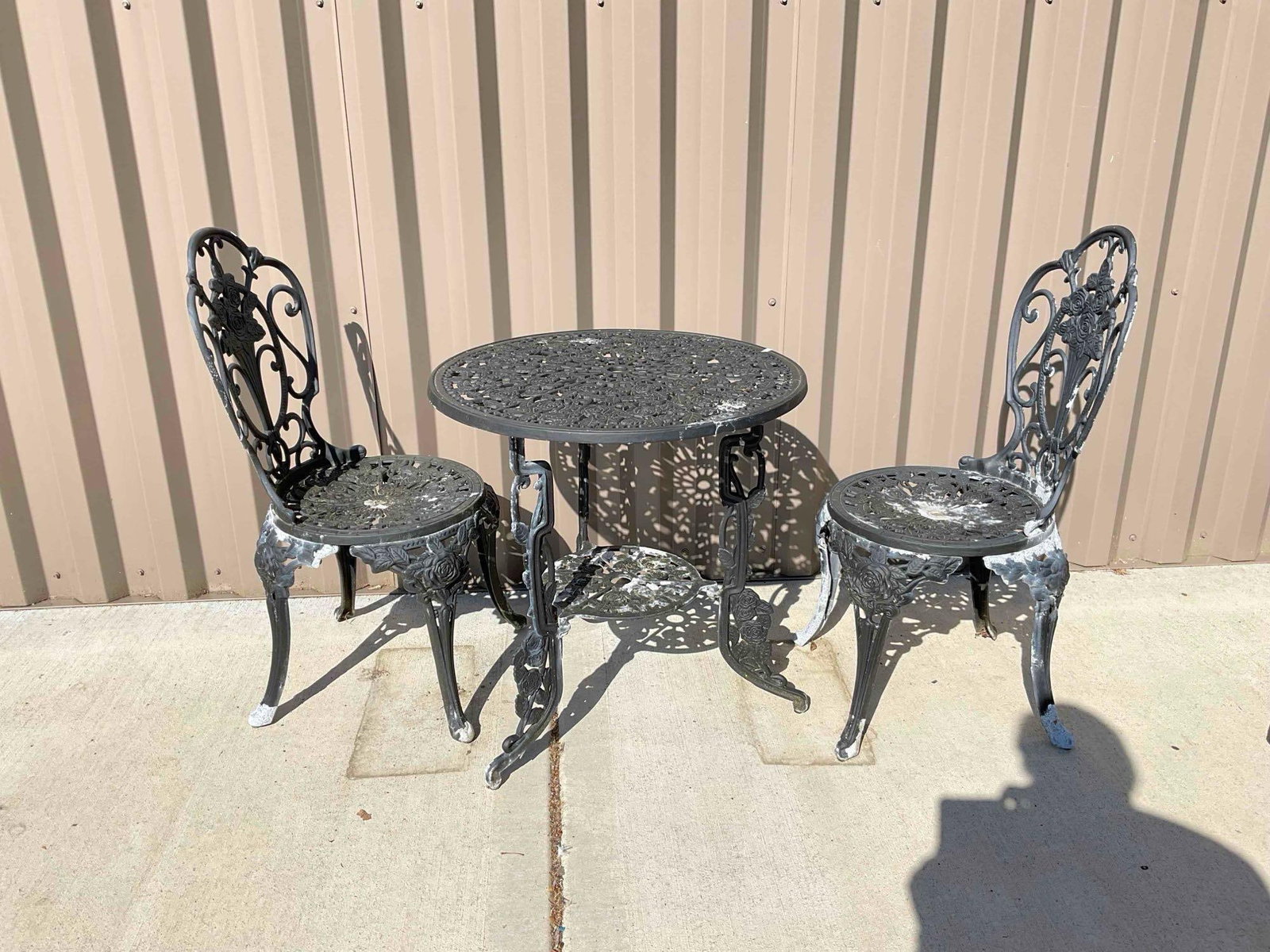 3 pcs Vintage Black Metal Rose Patterned Patio Bistro Furniture Set w/ Table & 2 Chairs. (1 of 8)