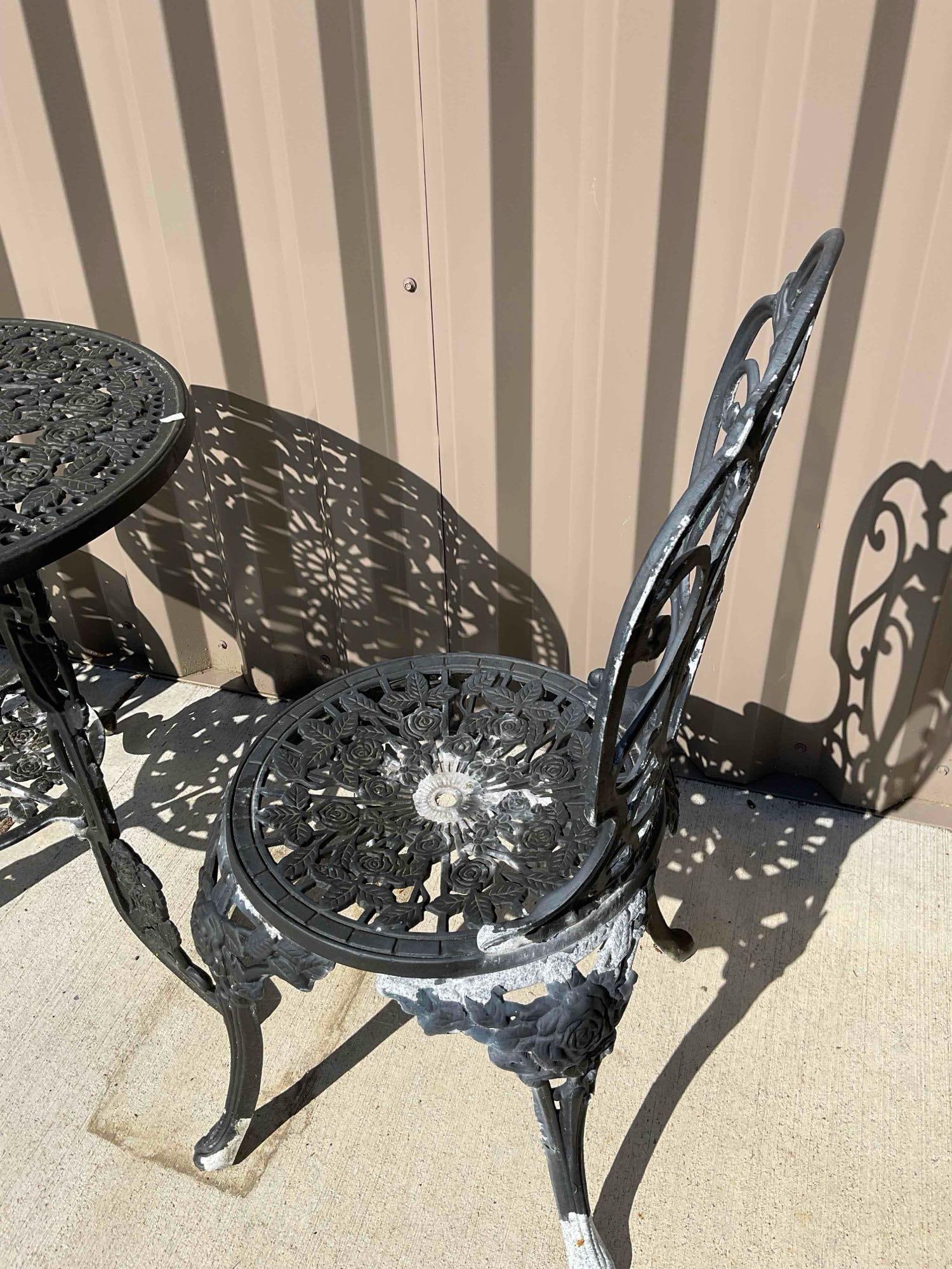3 pcs Vintage Black Metal Rose Patterned Patio Bistro Furniture Set w/ Table & 2 Chairs. - 2