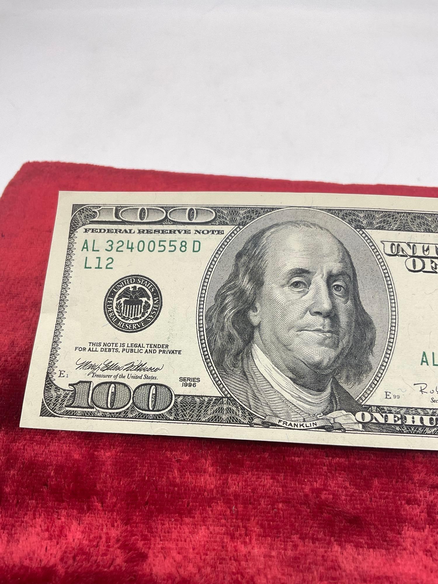 Uncirculated 1996 $100 Federal Reserve Note Crisp like new - 4
