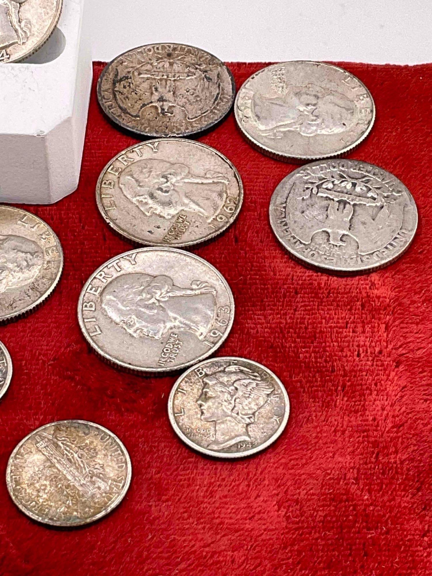 13 x Silver Washington Quarters & 6x Silver Mercury Dimes ( 19 Silver coins total) - 2