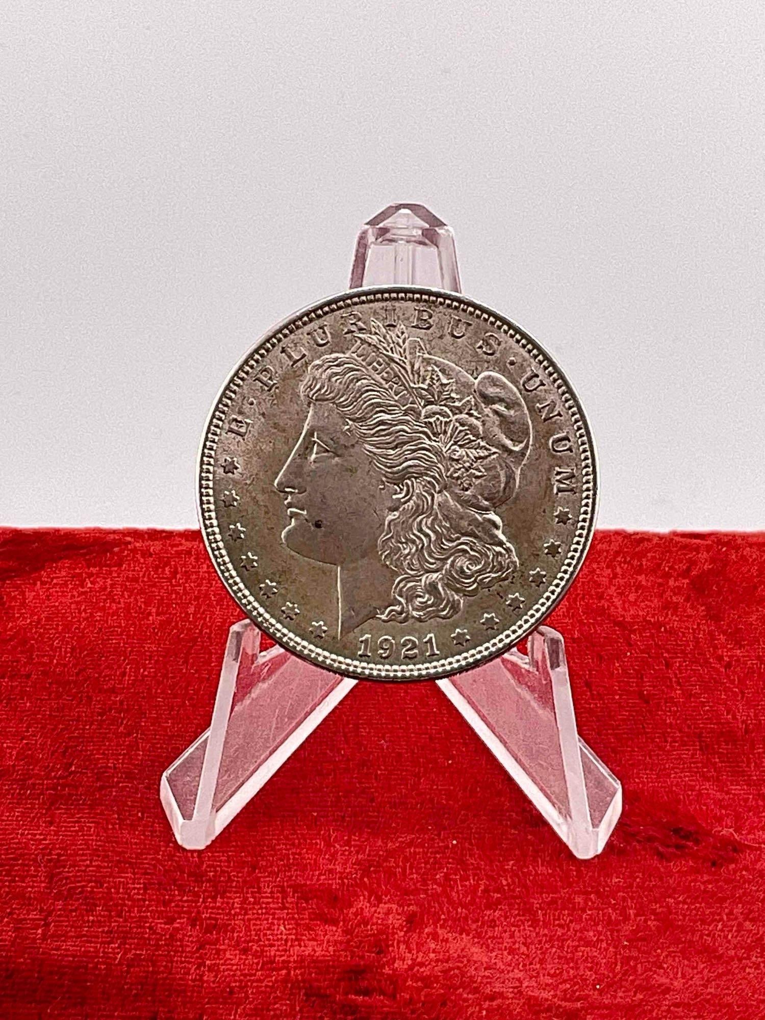 Antique 1921 Silver Morgan dollar / Nice coin in gradable condition. see pics: C-6610