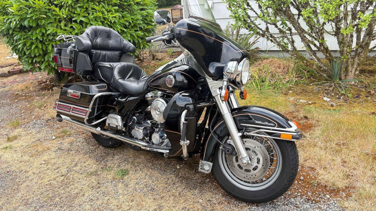 1997 Harley Davidson FLHTCUI Elecrta Glide Full Faring 5 spd 1340CC Evolution Engine w/ 43,991 Mi...: C-6400 PLEASE READ: Motorcycle is off site and located in Lakewood Wa , Winning Bidder will be given the Name, number, and address of the consignor, to pick up the bike. Consignor prefers to have bike