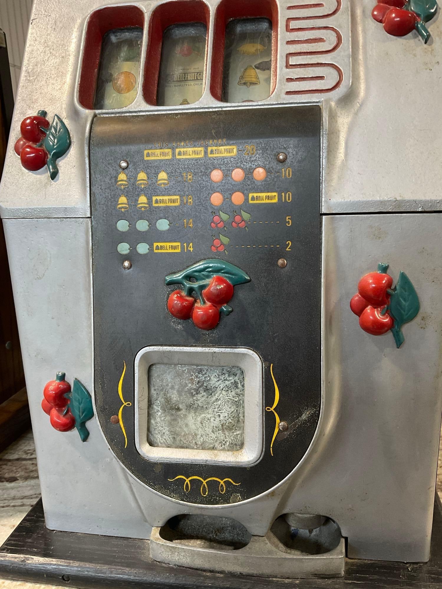 Vintage 1946 5-Cent Mills Black Cherry Mechanical Slot machine w/key, 27x18x16 inches - 3