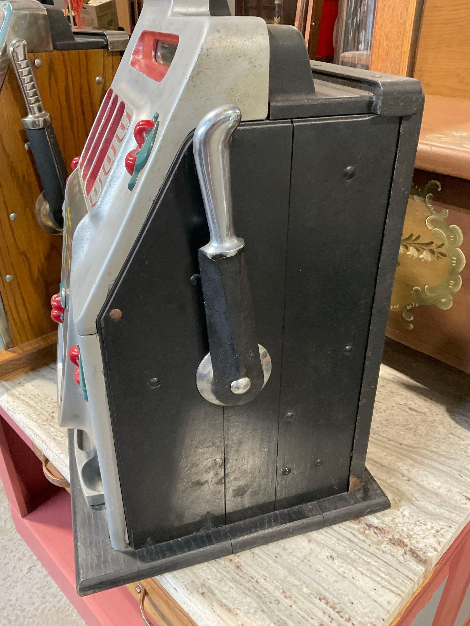 Vintage 1946 5-Cent Mills Black Cherry Mechanical Slot machine w/key, 27x18x16 inches - 4
