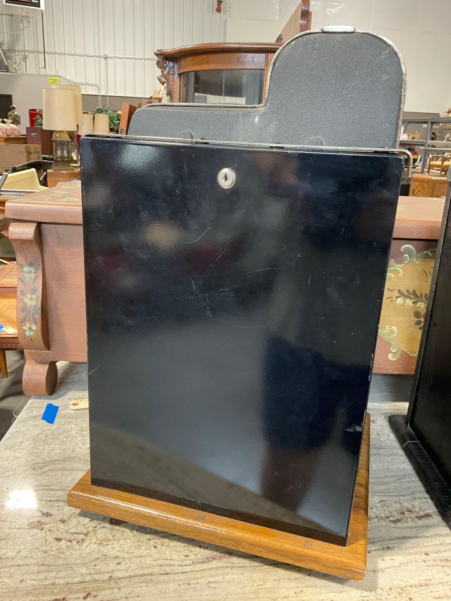 Vintage later 1940s Quarter 25 cent Mills Golden Nugget Mechanical Slot Machine, 27x18x16 inch - 8