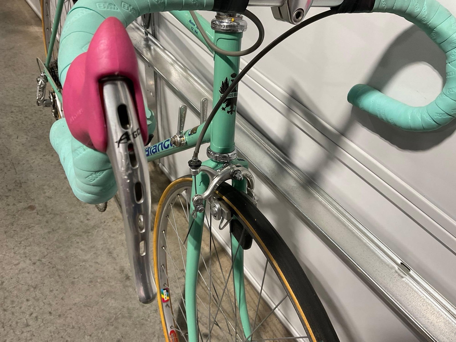 Vintage 80s Bianchi Celeste Mint Green Bicycle, w/Water Bottle, High End Road Bike w/Pink Handleb... - 10