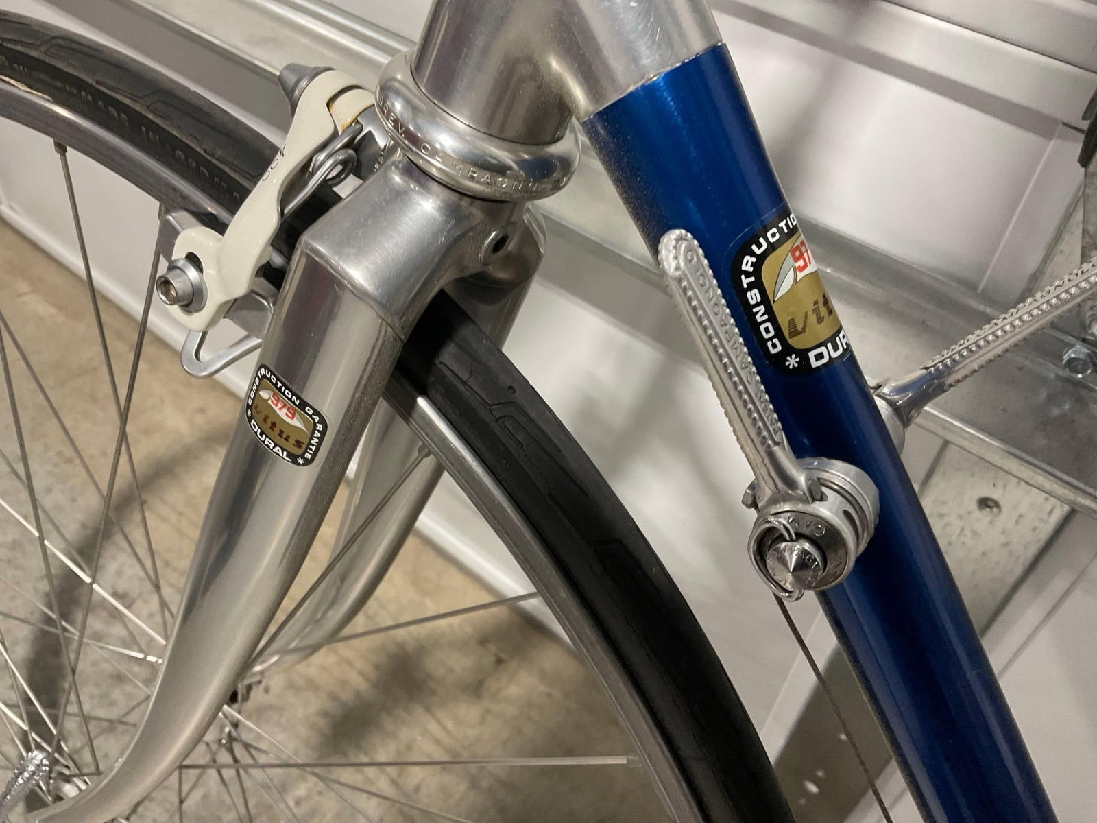 Vintage 80s Blue/Silver Vitus 979 Duralinox Road Bike, lightweight w/Continental Grand Prix tires - 5