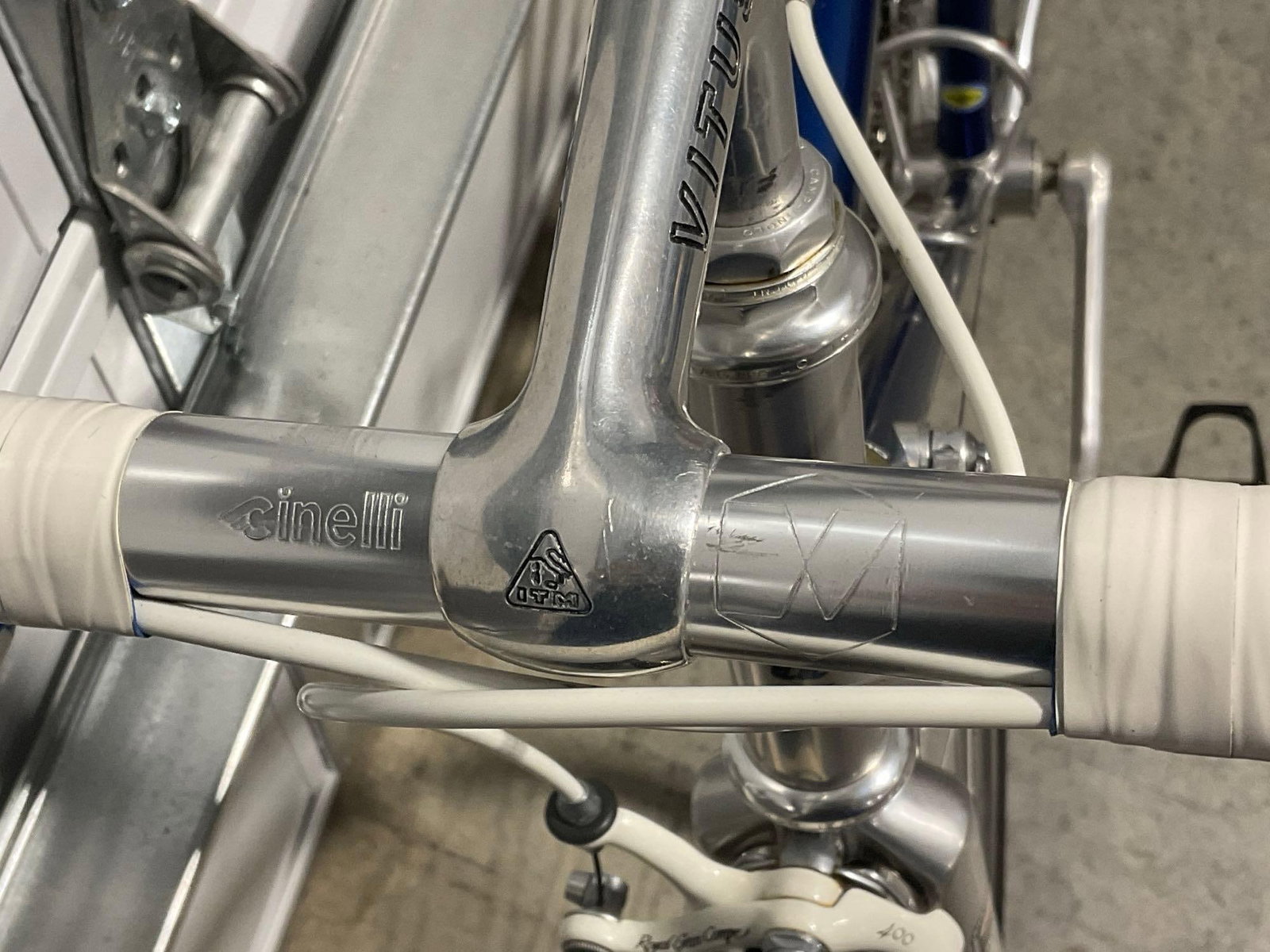 Vintage 80s Blue/Silver Vitus 979 Duralinox Road Bike, lightweight w/Continental Grand Prix tires - 6