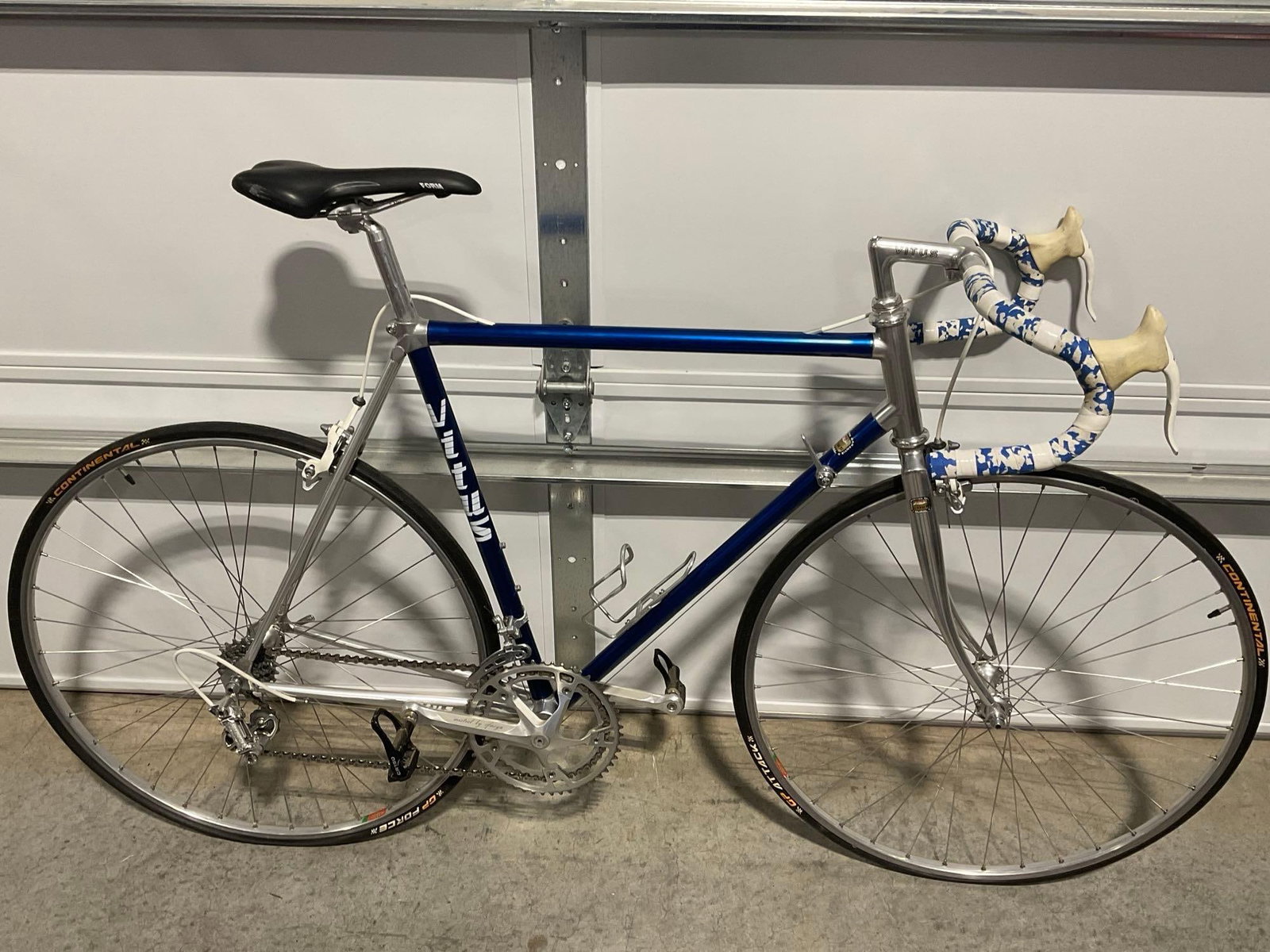 Vintage 80s Blue/Silver Vitus 979 Duralinox Road Bike, lightweight w/Continental Grand Prix tires - 7