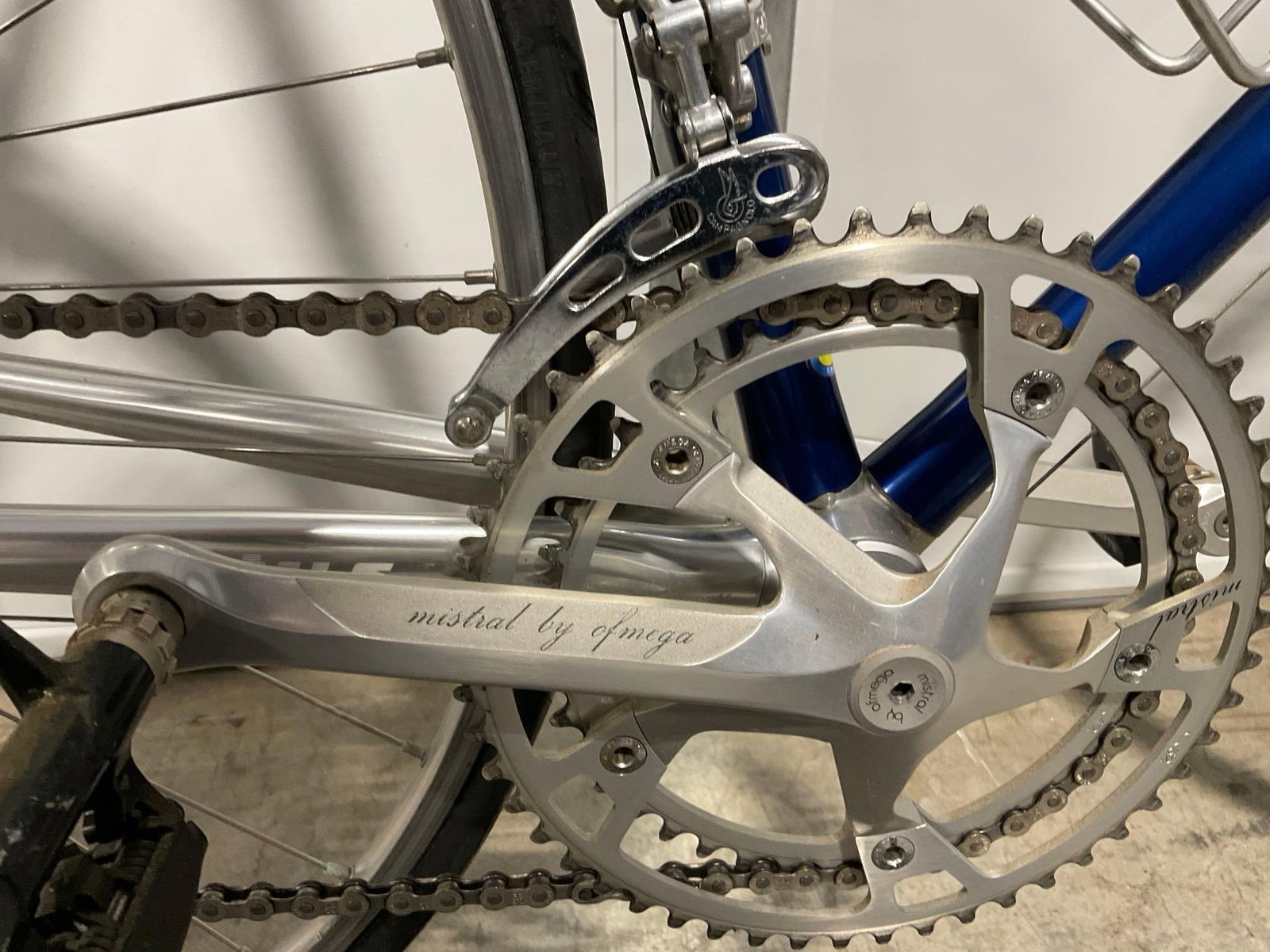 Vintage 80s Blue/Silver Vitus 979 Duralinox Road Bike, lightweight w/Continental Grand Prix tires - 8