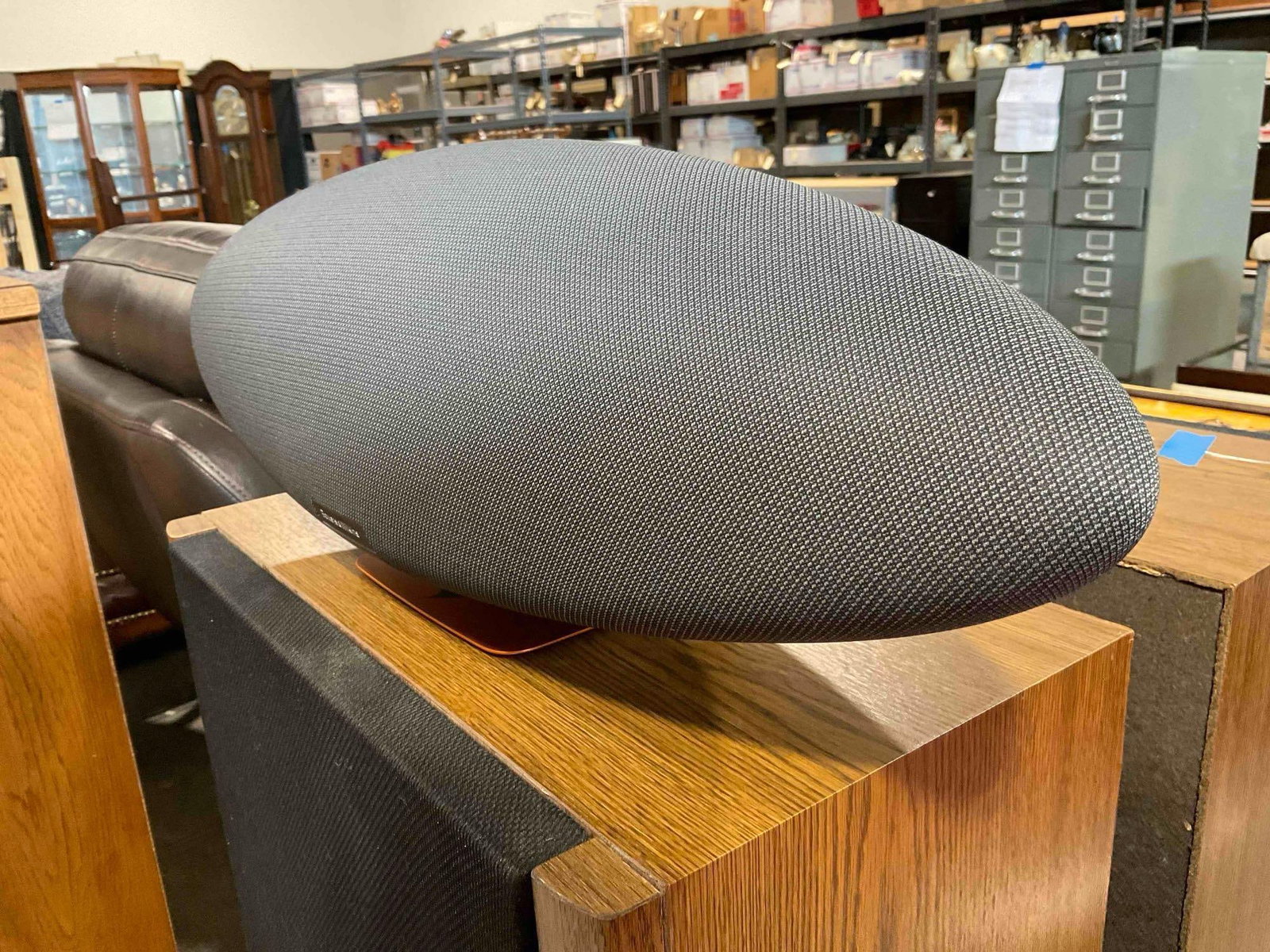Bowers & Wilkins Wireless Zeppelin Speaker McLaren Edition. Tested, Works. Good Condition. - 3