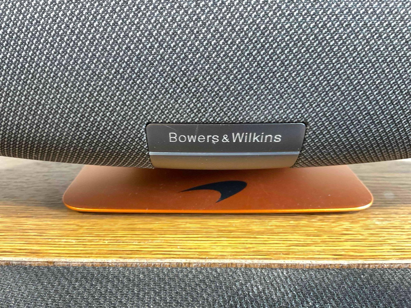 Bowers & Wilkins Wireless Zeppelin Speaker McLaren Edition. Tested, Works. Good Condition. - 5