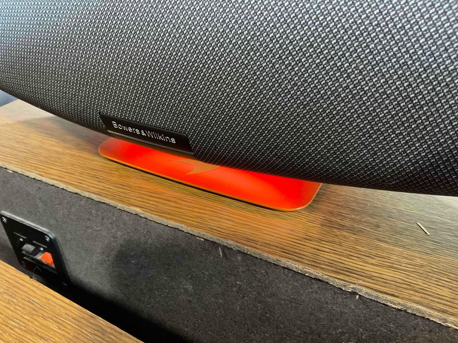 Bowers & Wilkins Wireless Zeppelin Speaker McLaren Edition. Tested, Works. Good Condition. - 8