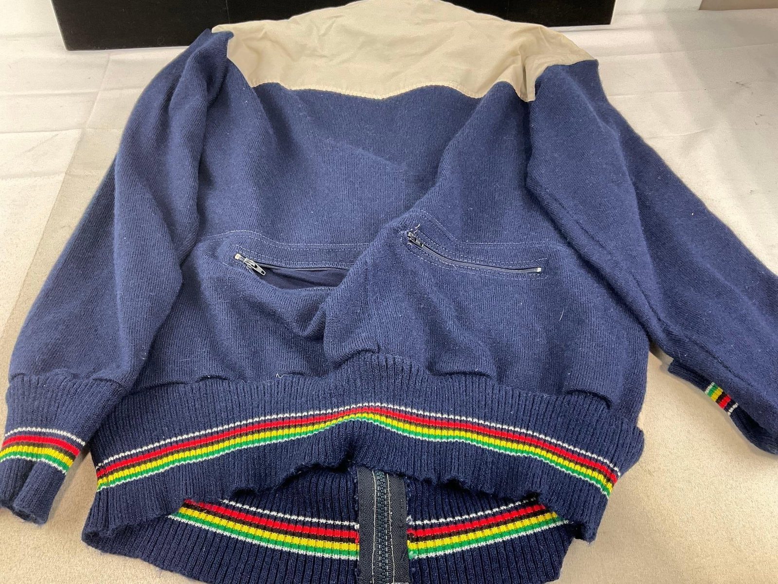 Vintage Campagnolo Bicycle Bomber Jacket size (4) & 4x Biking Caps, Tour De France 1960 Magazine - 6