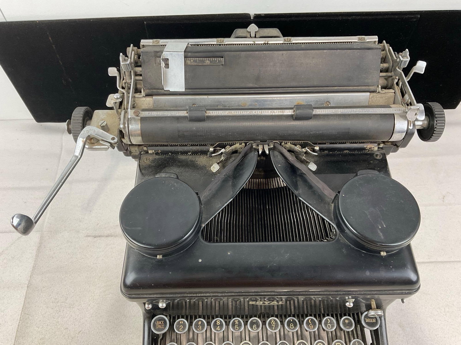 Vintage 1937 Royal KHM Series Typewriter, SN:2013903 - 2