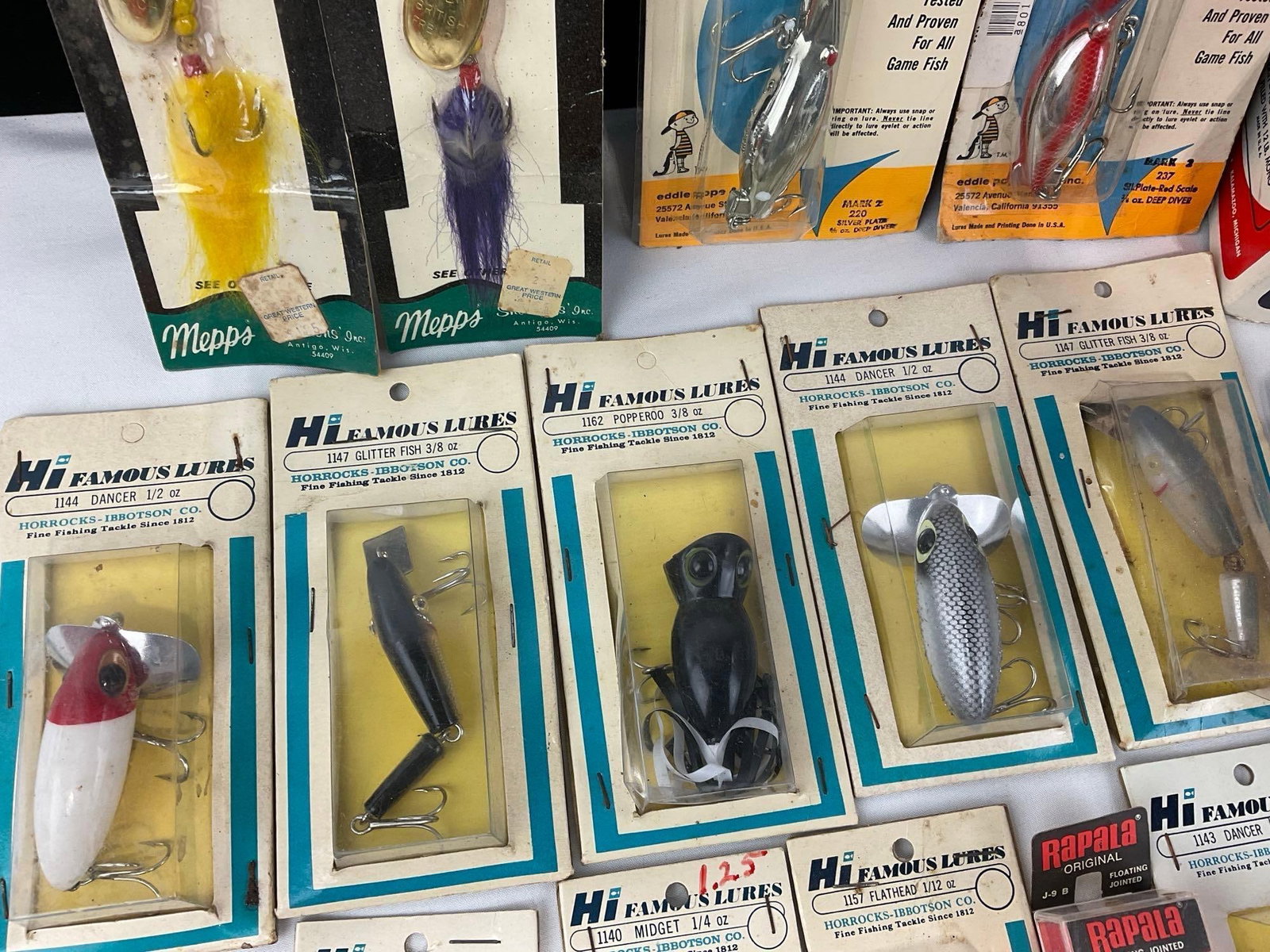 14 HI Famous Fishing Lures, Flathead, Dancer, Glitter Fish & more, + Shakespeare 1700 Reel w/box - 3