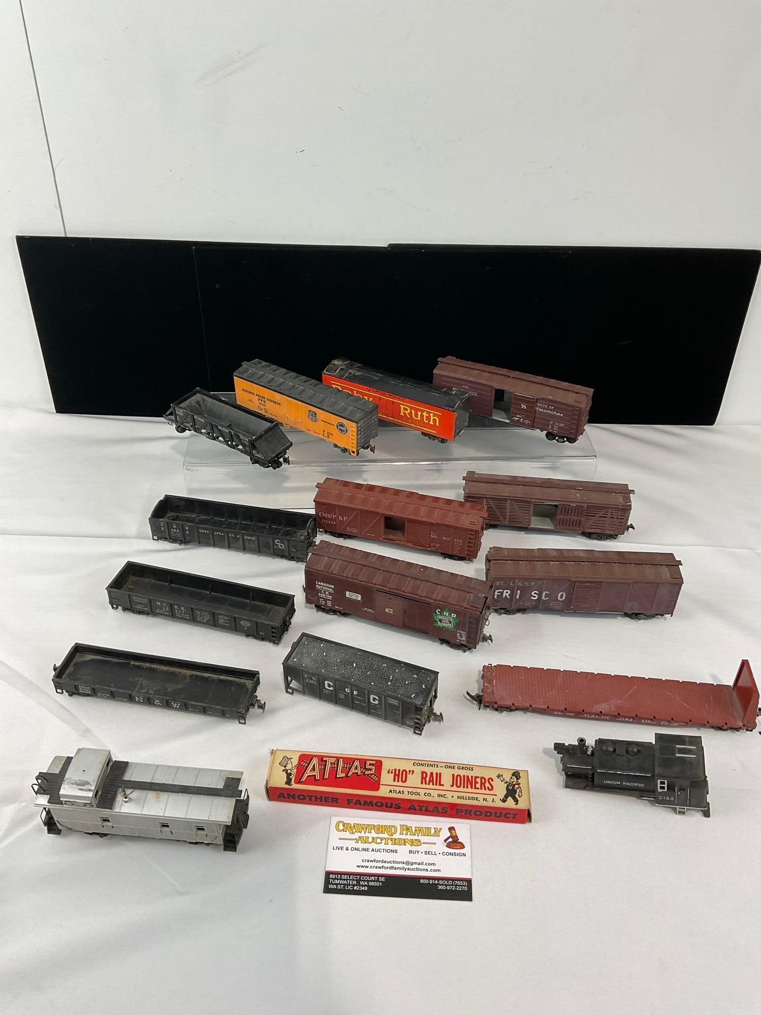 Variety of 15 HO Scale Train Cars, by Varney, Revell, & more, some wear can be seen (1 of 8)