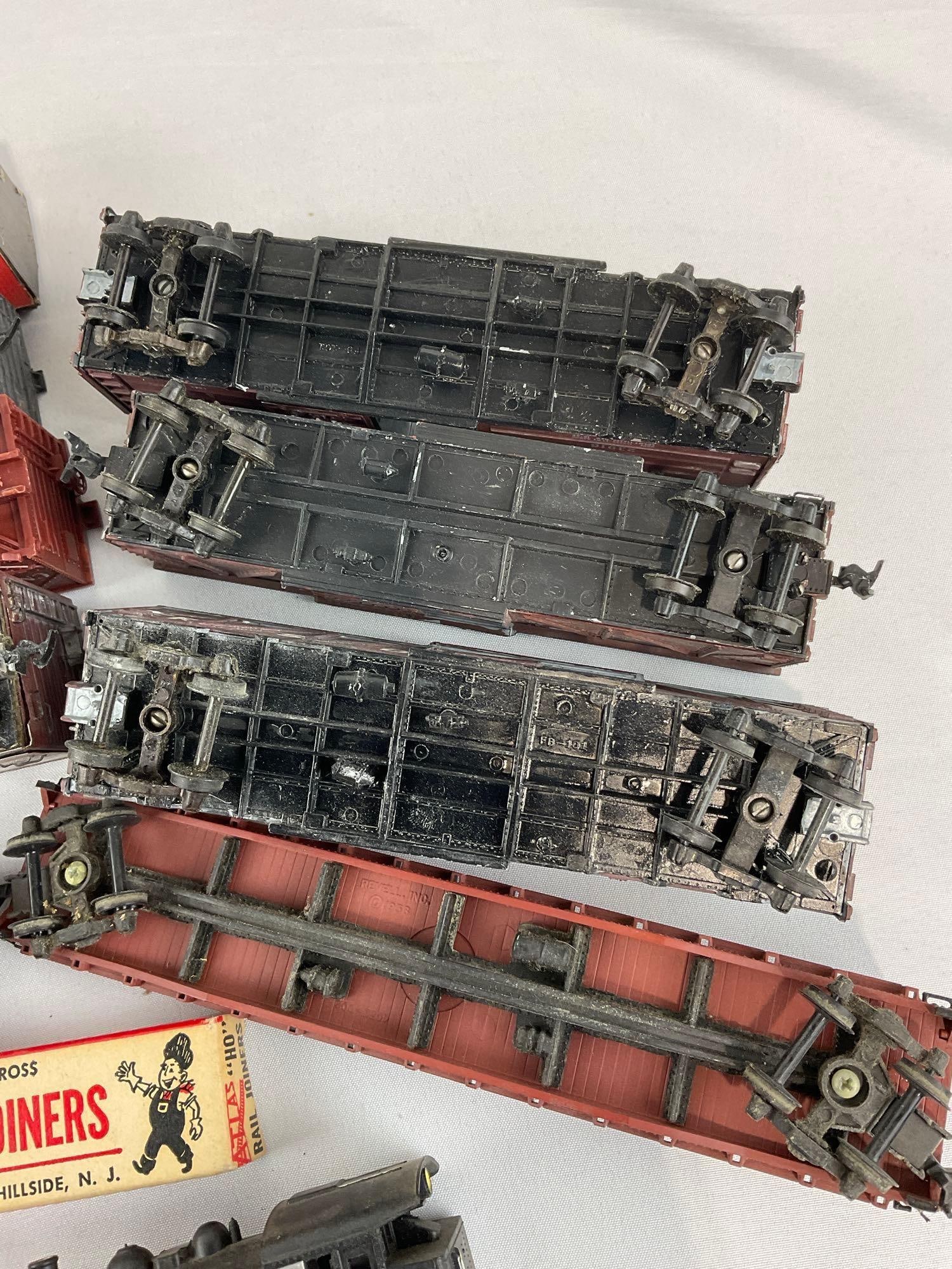 Variety of 15 HO Scale Train Cars, by Varney, Revell, & more, some wear can be seen - 8