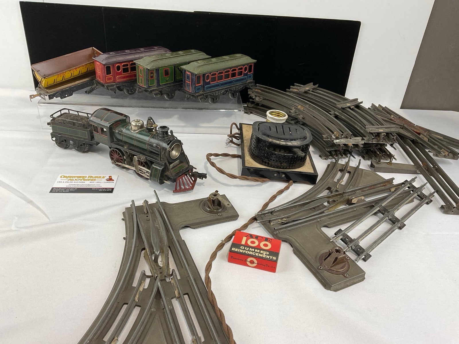 Vintage Lithographed Tinplate Wind Up Train Engine, Tender, 3 Passenger Cars & Side Dumper, w/Track (1 of 10)