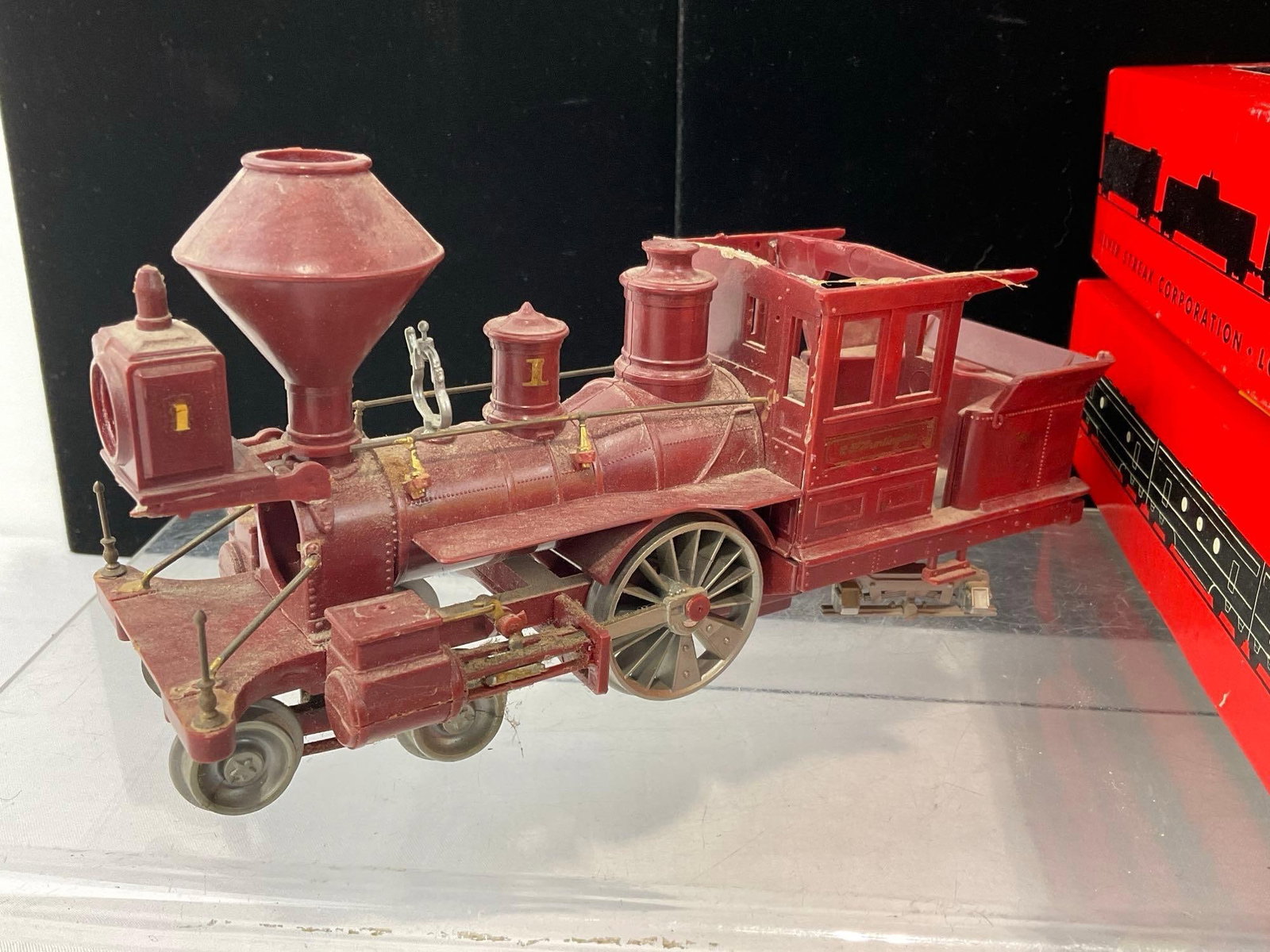 5 Model Trains, Union Pacific Train Globe, Silver Streak & Athearn w/Box, & CP Huntington Locomot... - 2