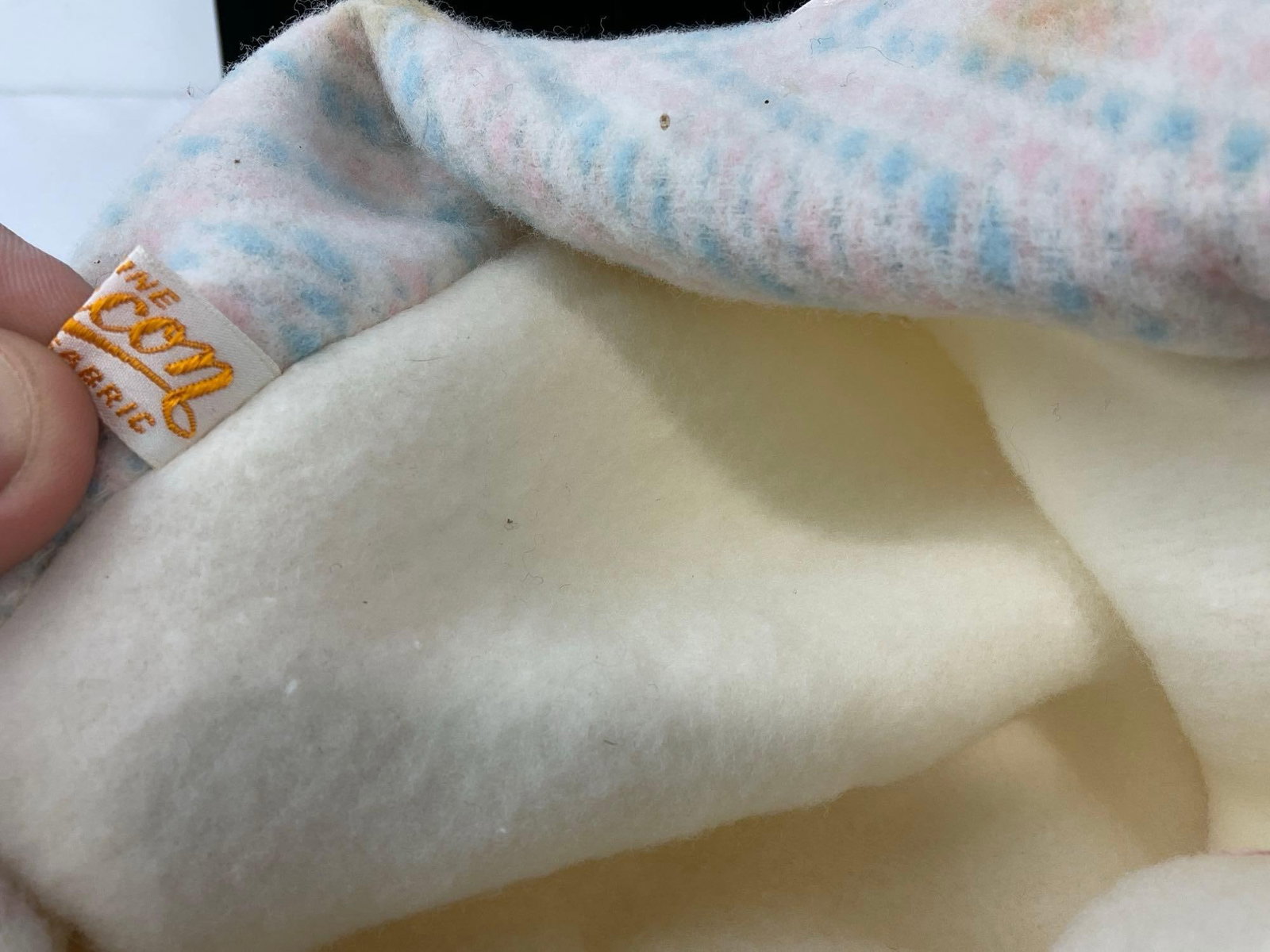 Early 20th Century Vintage Beacon Fabric Baby Coat & Booties Set, in cardboard box - 4