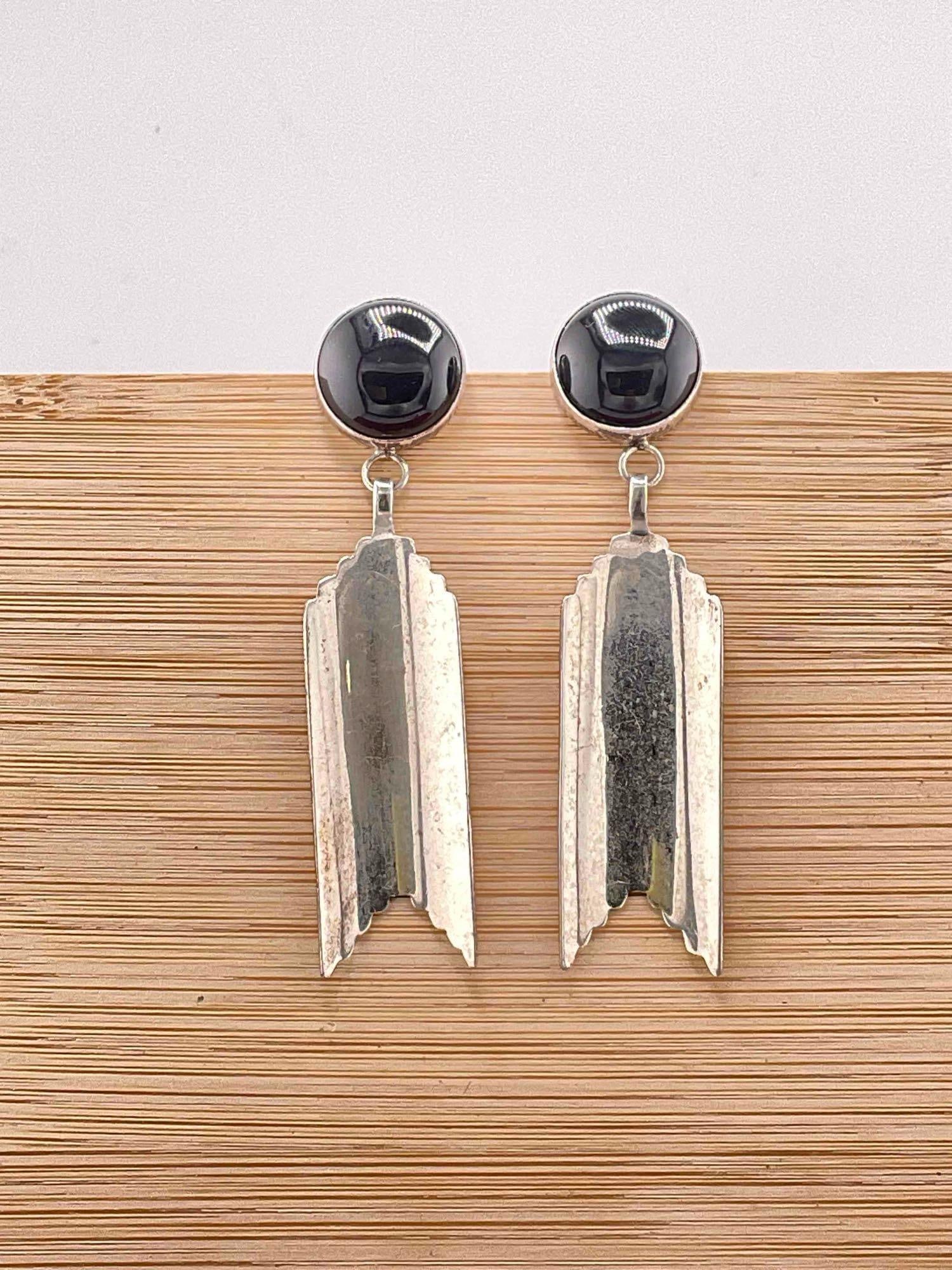 Vintage Native American Sterling Silver Earrings w/ Black Onyx Toned Setting, Signed Nakai.: Vintage Native American Sterling Silver Earrings w/ Black Onyx Toned Setting, Signed Nakai. Rubber earring backs are for photography purposes only, Not Included. DM-414