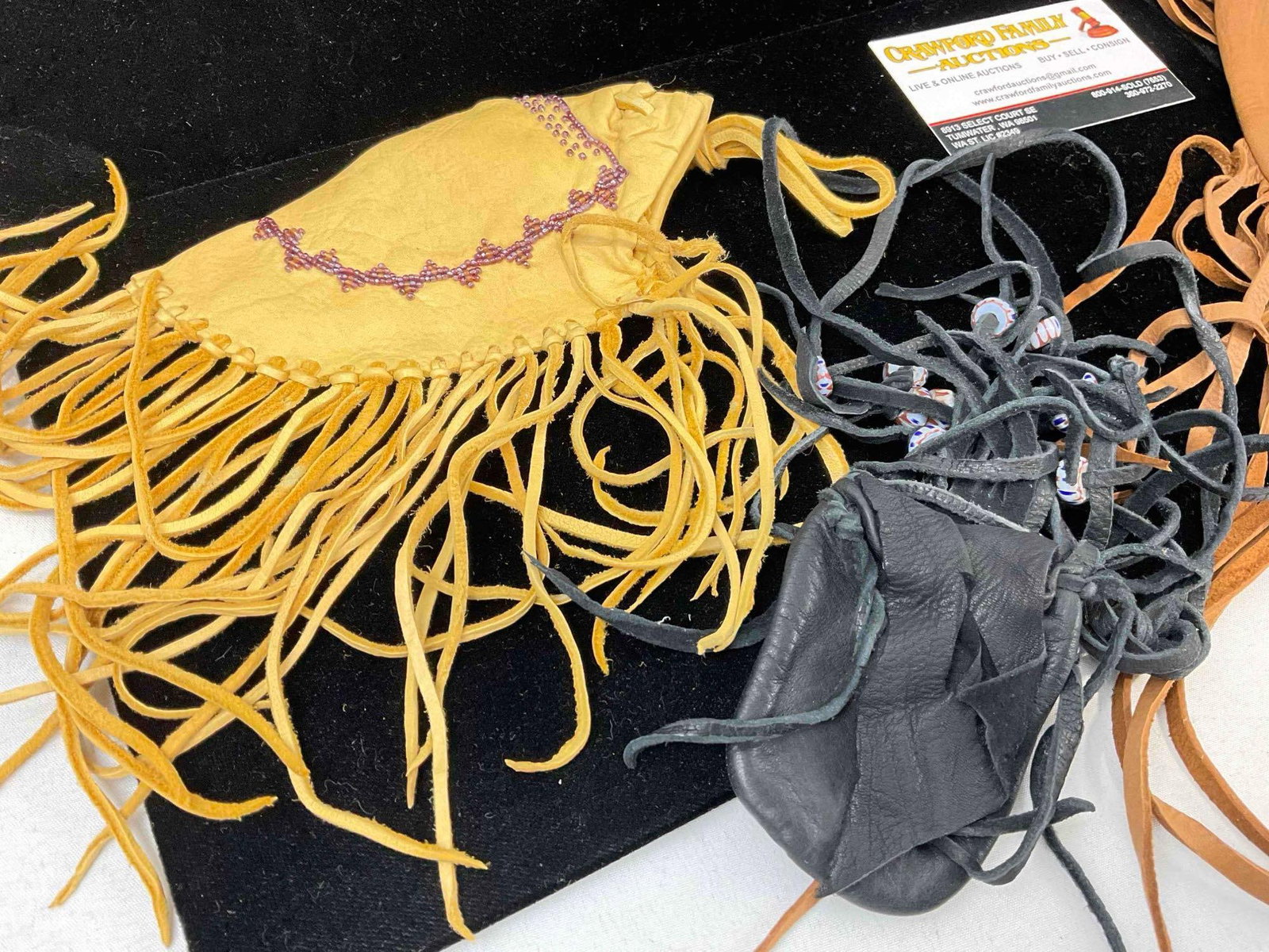 4 pcs Vintage Native American Deerskin Leather Pouches, 3x Beaded. Good Condition. See pics. - 3