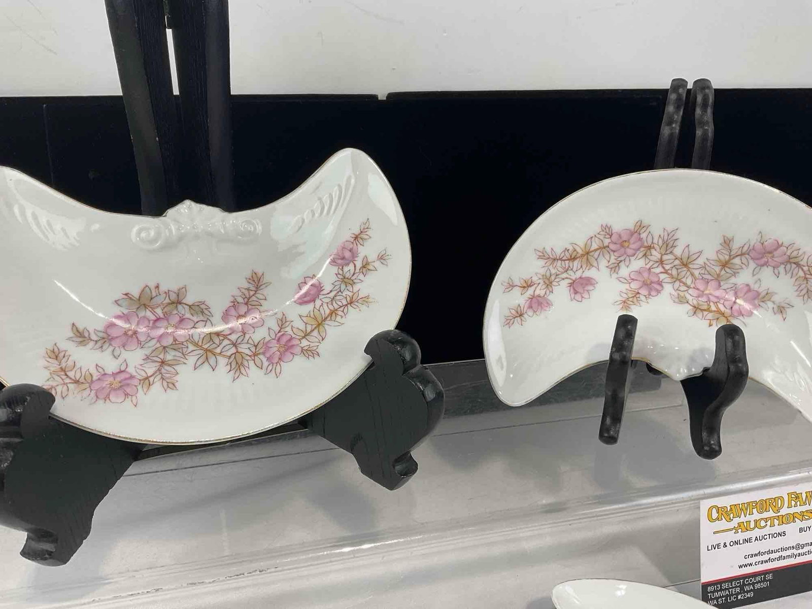 Set of 4 Vintage Crescent shaped Porcelain Dishes, Pink Flower Design, 8x5 inches - 3