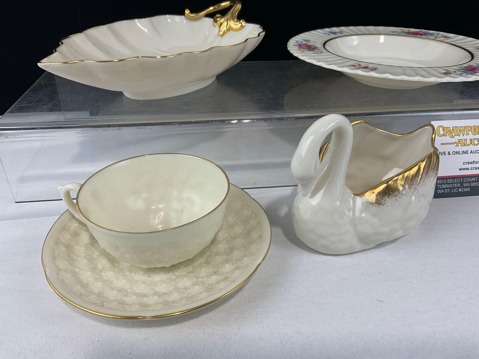 Lenox Leaf Shaped Bowl, Swan, Plate & Cup/Saucer, (Reproduction of the 1st piece) - 3