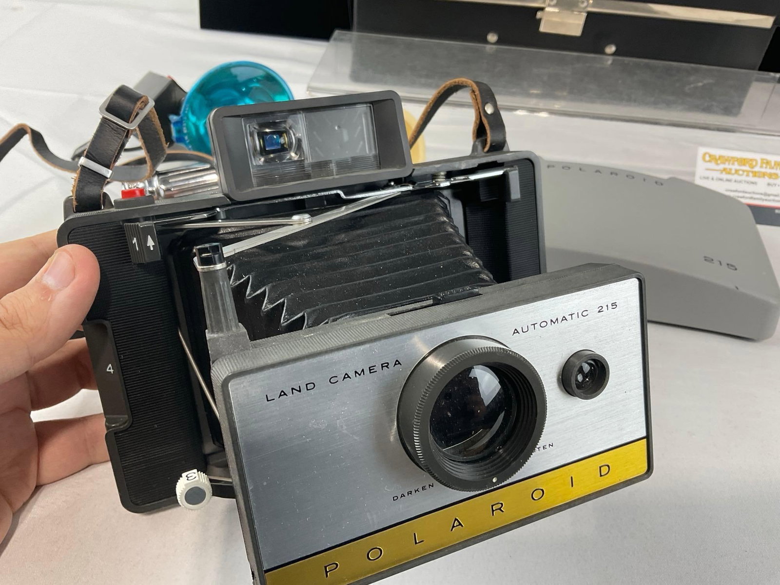 Polaroid Land Camera Automatic 215, w/Leather Case, 2 Flash modules - 3
