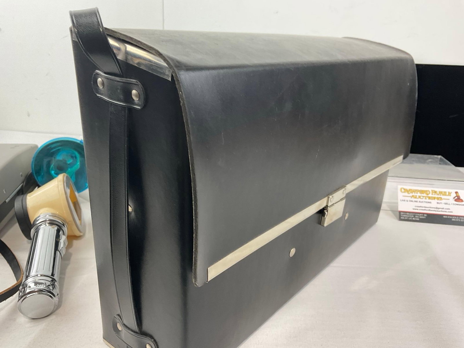 Polaroid Land Camera Automatic 215, w/Leather Case, 2 Flash modules - 5