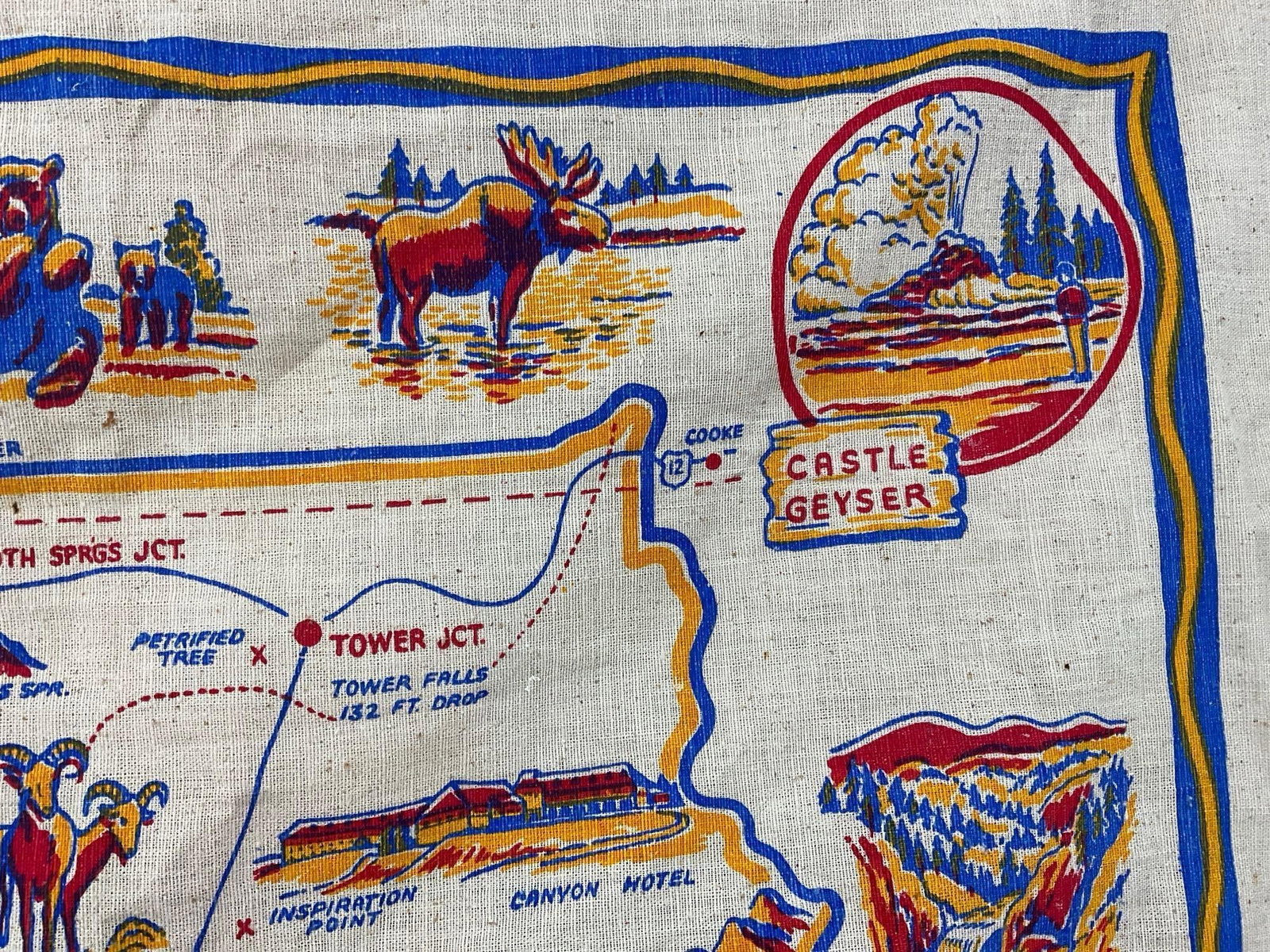 Vintage Mid Century Yellowstone National Park Souvenir Kitchen Towel, 30 x 30 inches - 3
