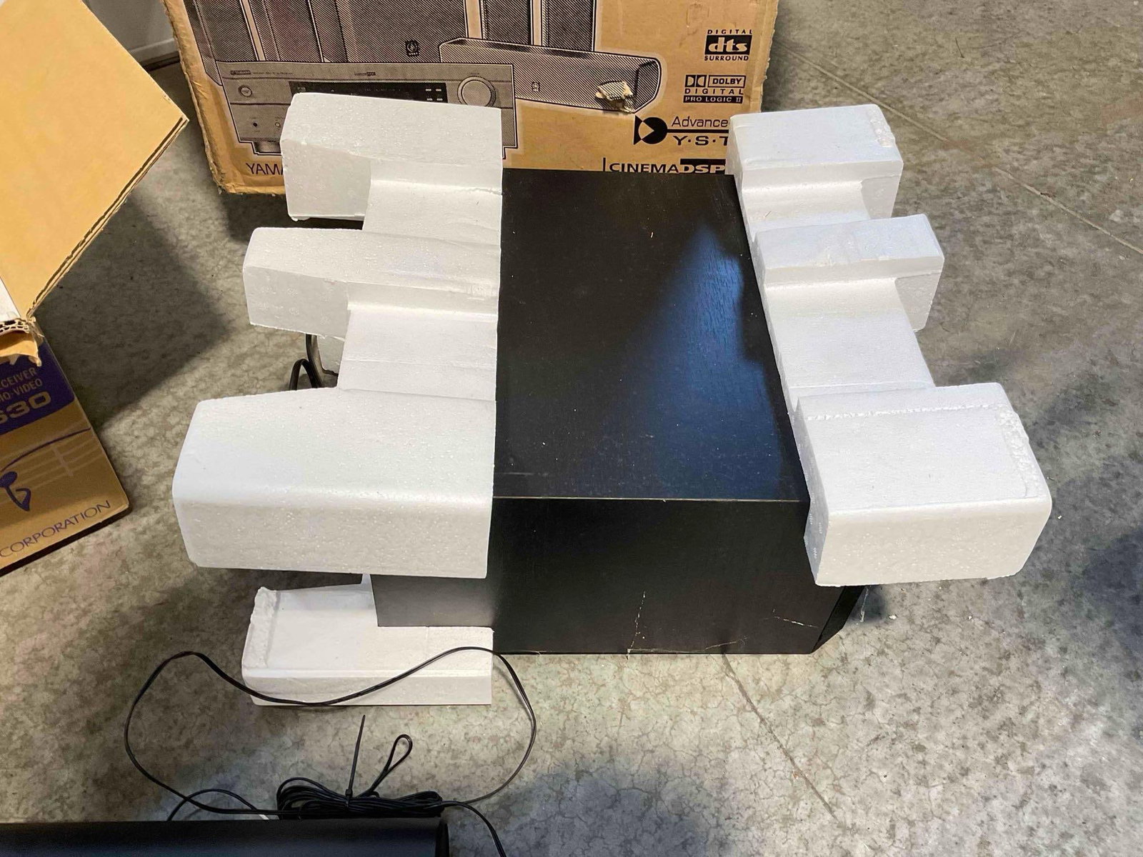 LNIB YAMAHA 7 pc Digital Home Theater System, w/ Receiver, Speakers & Subwoofer. See pics. - 4
