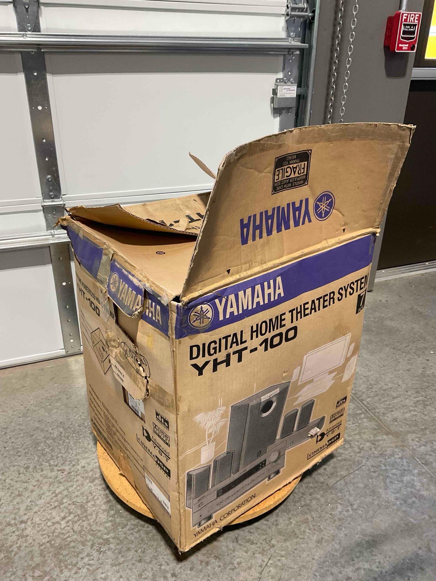 LNIB YAMAHA 7 pc Digital Home Theater System, w/ Receiver, Speakers & Subwoofer. See pics. - 7