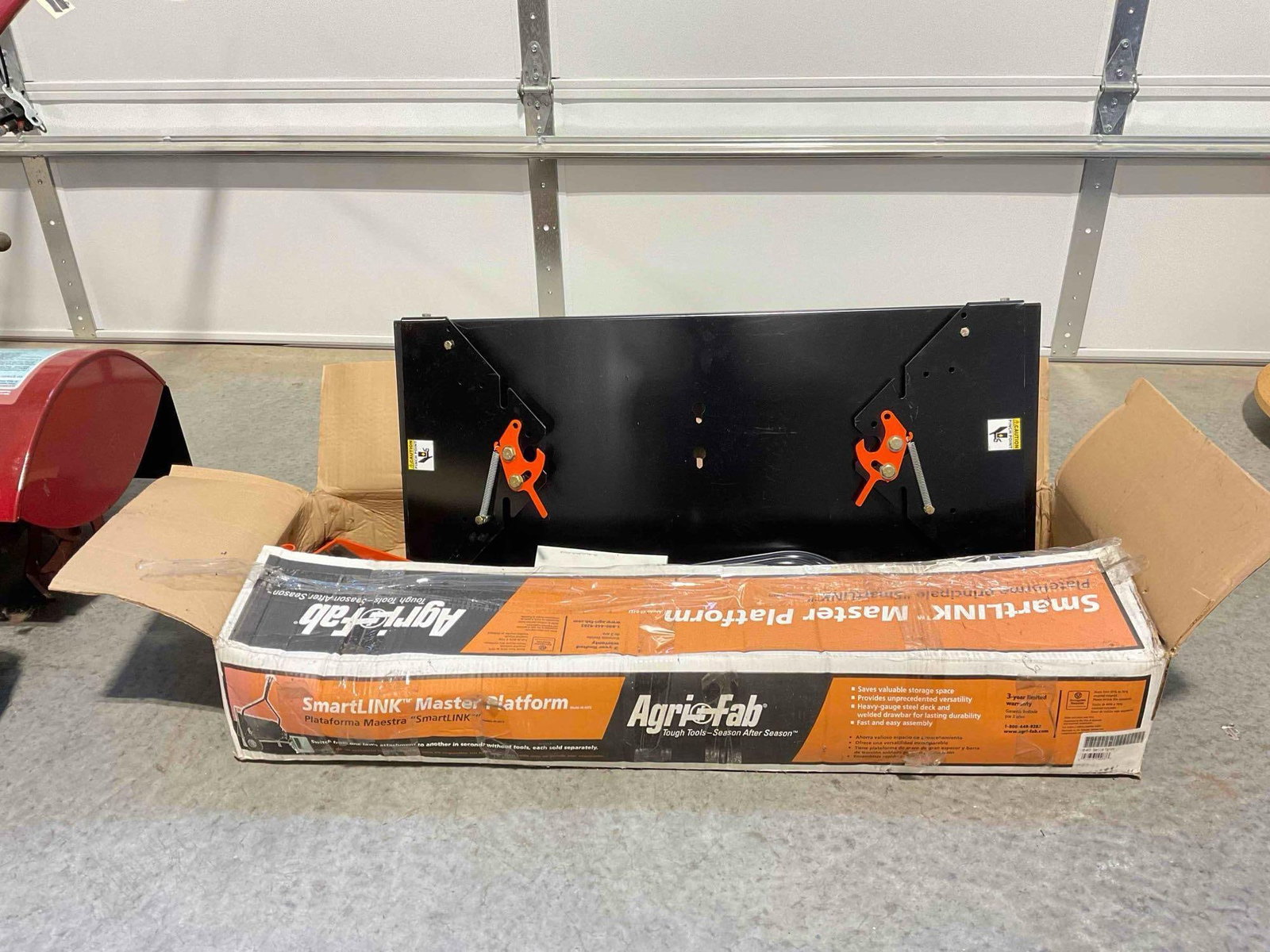 AgriFab SmartLINK Master Platform Model 45-0473. Unassembled, Fair Condition. See pics.: AgriFab SmartLINK Master Platform Model 45-0473. Unassembled, Fair Condition. Box has previously been opened, has wear indicative of being stored by the elements, otherwise looks to be in fair