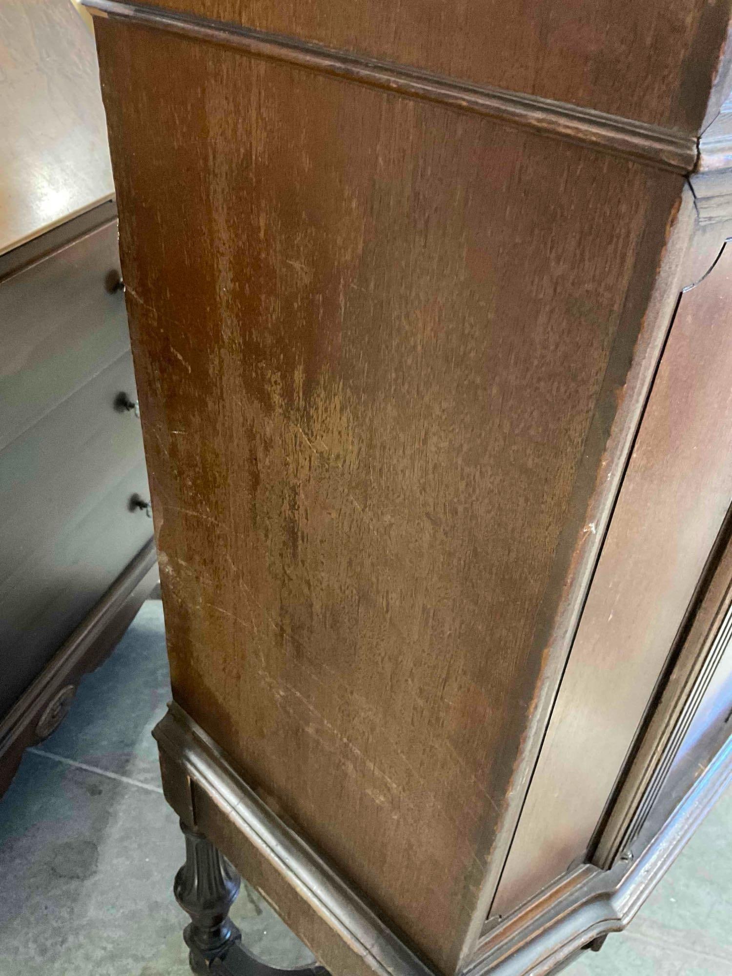Vintage Philco Highboy Model 111? Console Radio. Tested, Turns On. Fair Condition. See pics. - 9